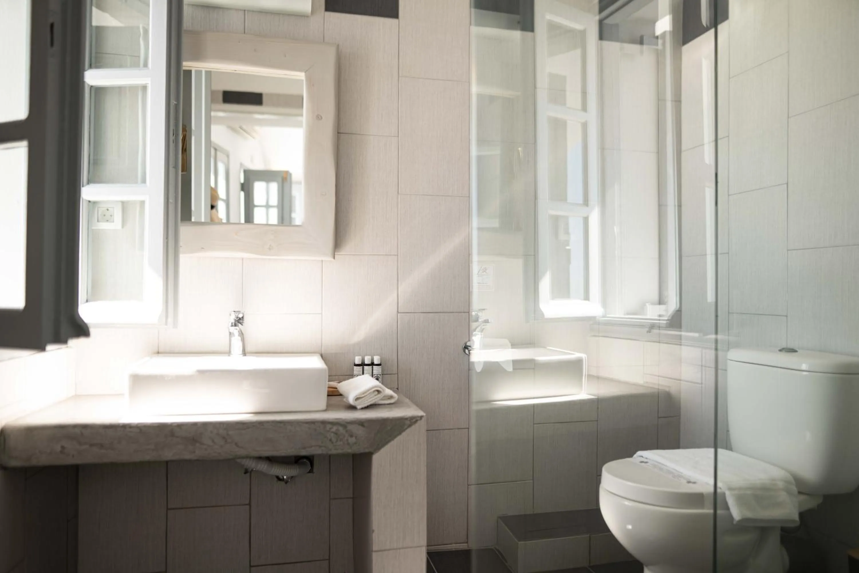 Bathroom in La Roka, Cliffside Memories