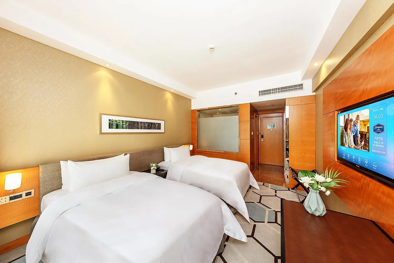 Bed in Hampton by Hilton Zhuhai Gongbei Port