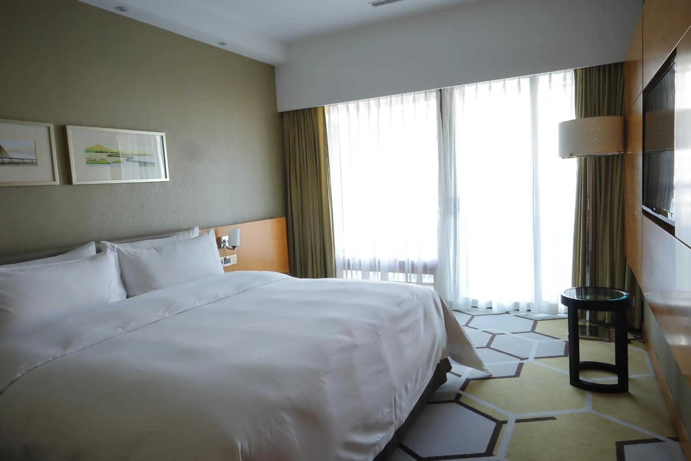 Bed in Hampton by Hilton Zhuhai Gongbei Port
