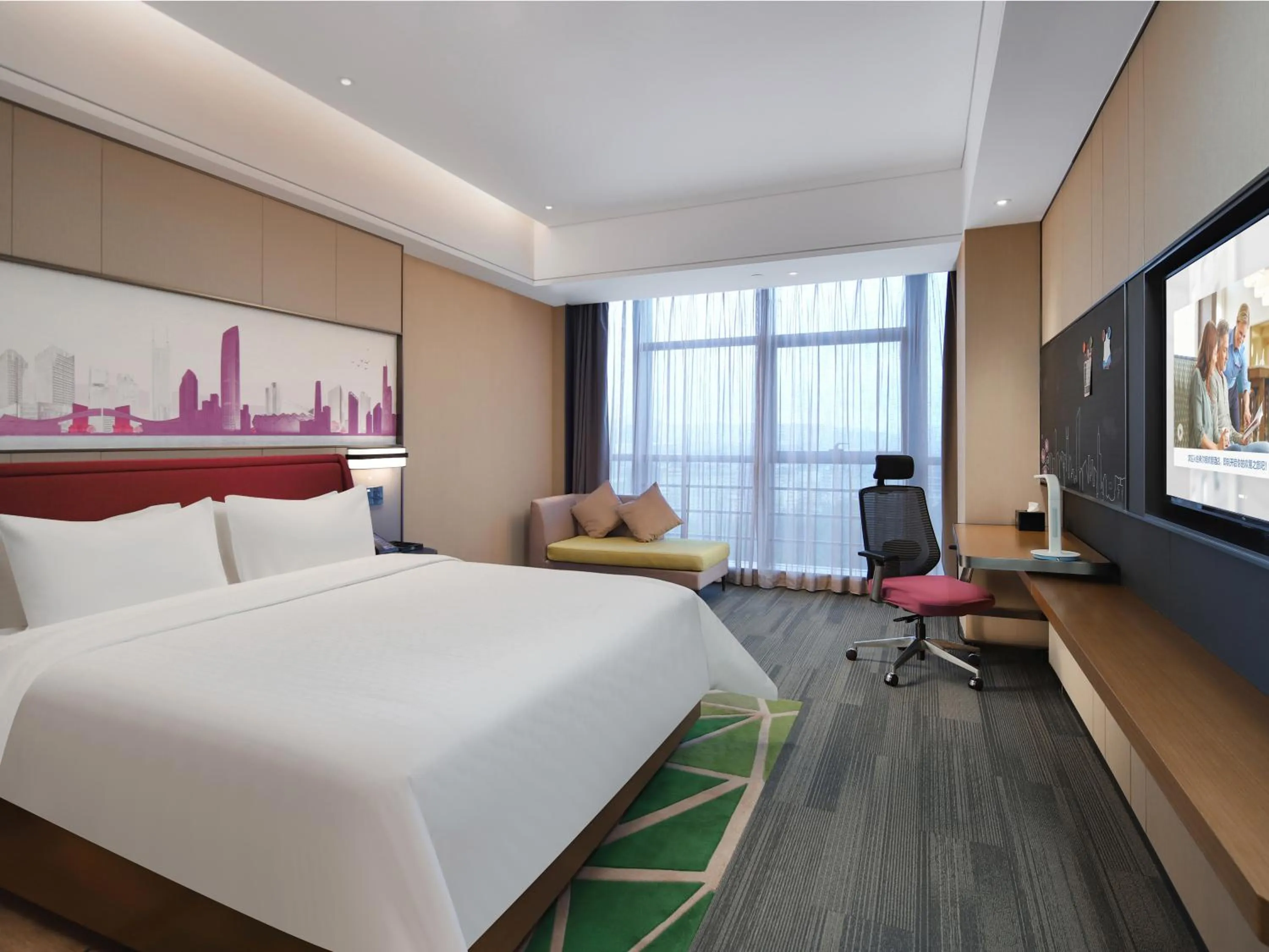 Photo of the whole room, Bed in Hampton by Hilton Shenzhen Longhua Qinghu