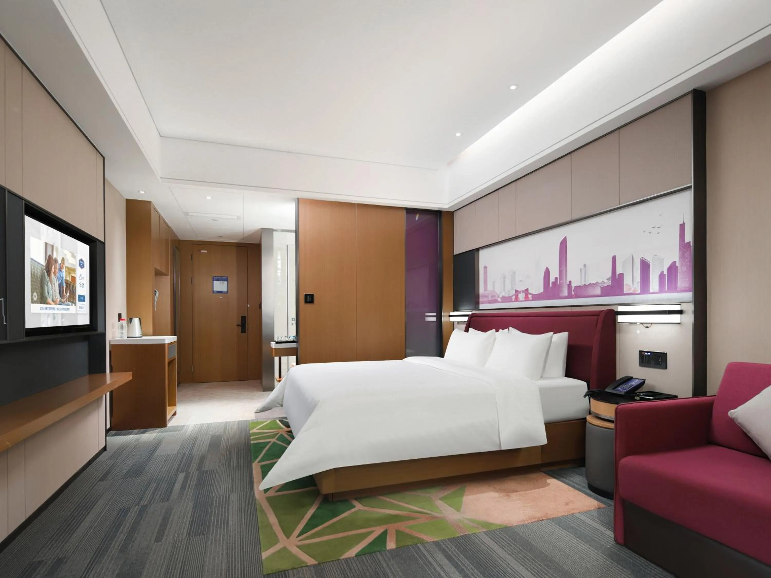 Photo of the whole room, Bed in Hampton by Hilton Shenzhen Longhua Qinghu