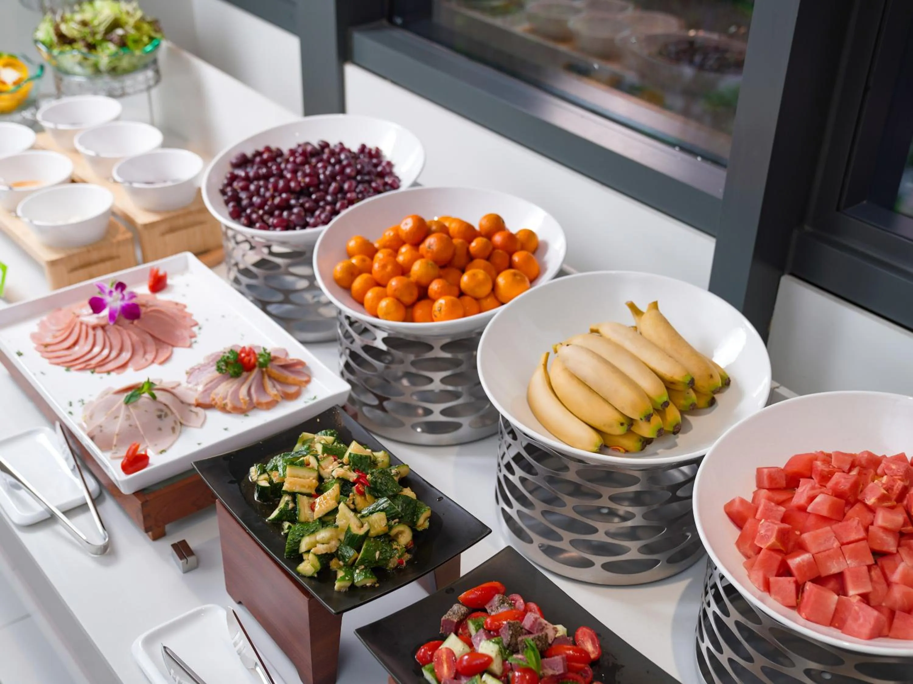 Restaurant/places to eat in Hampton by Hilton Shenzhen Longhua Qinghu