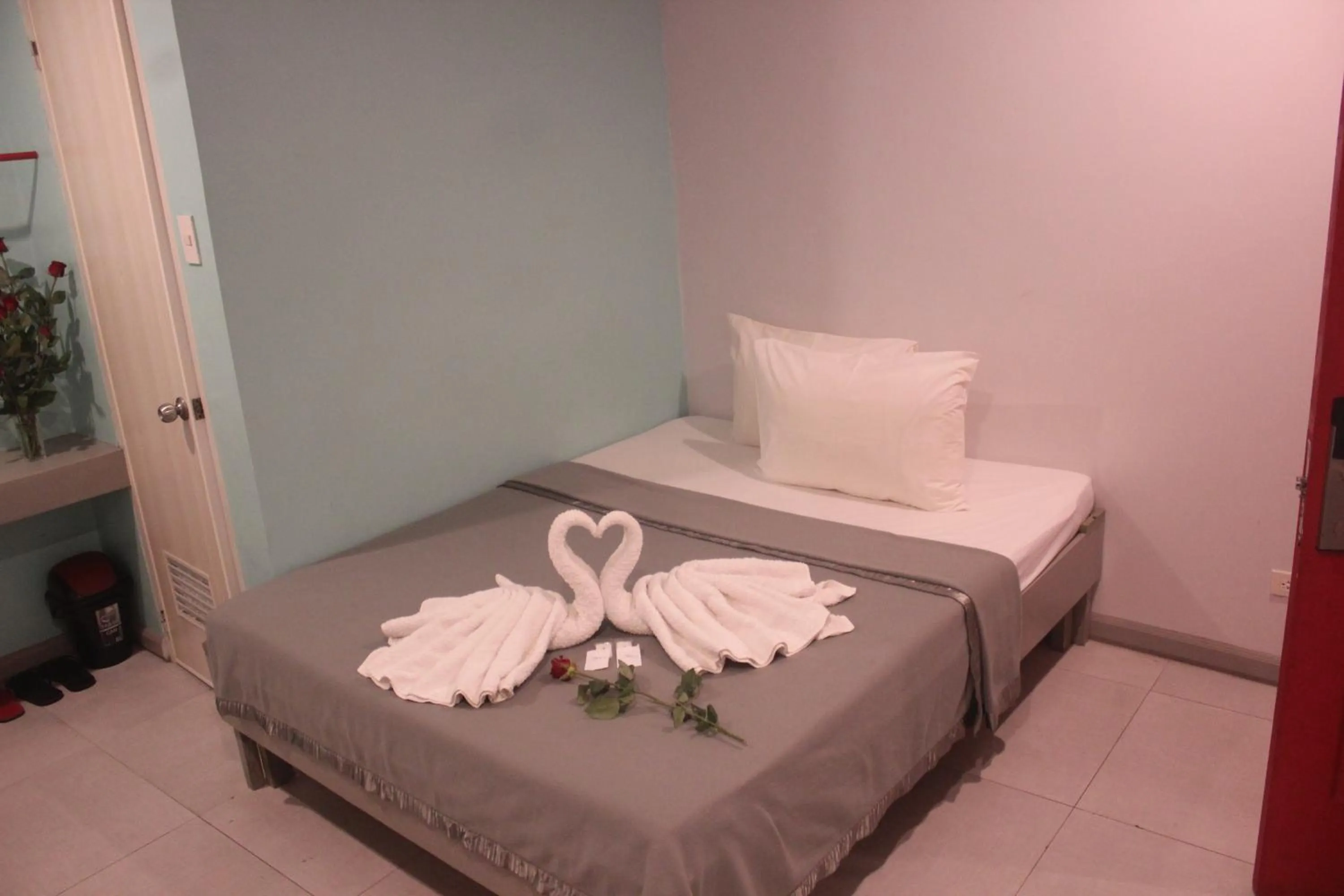 Bed in ML SUITES CEBU