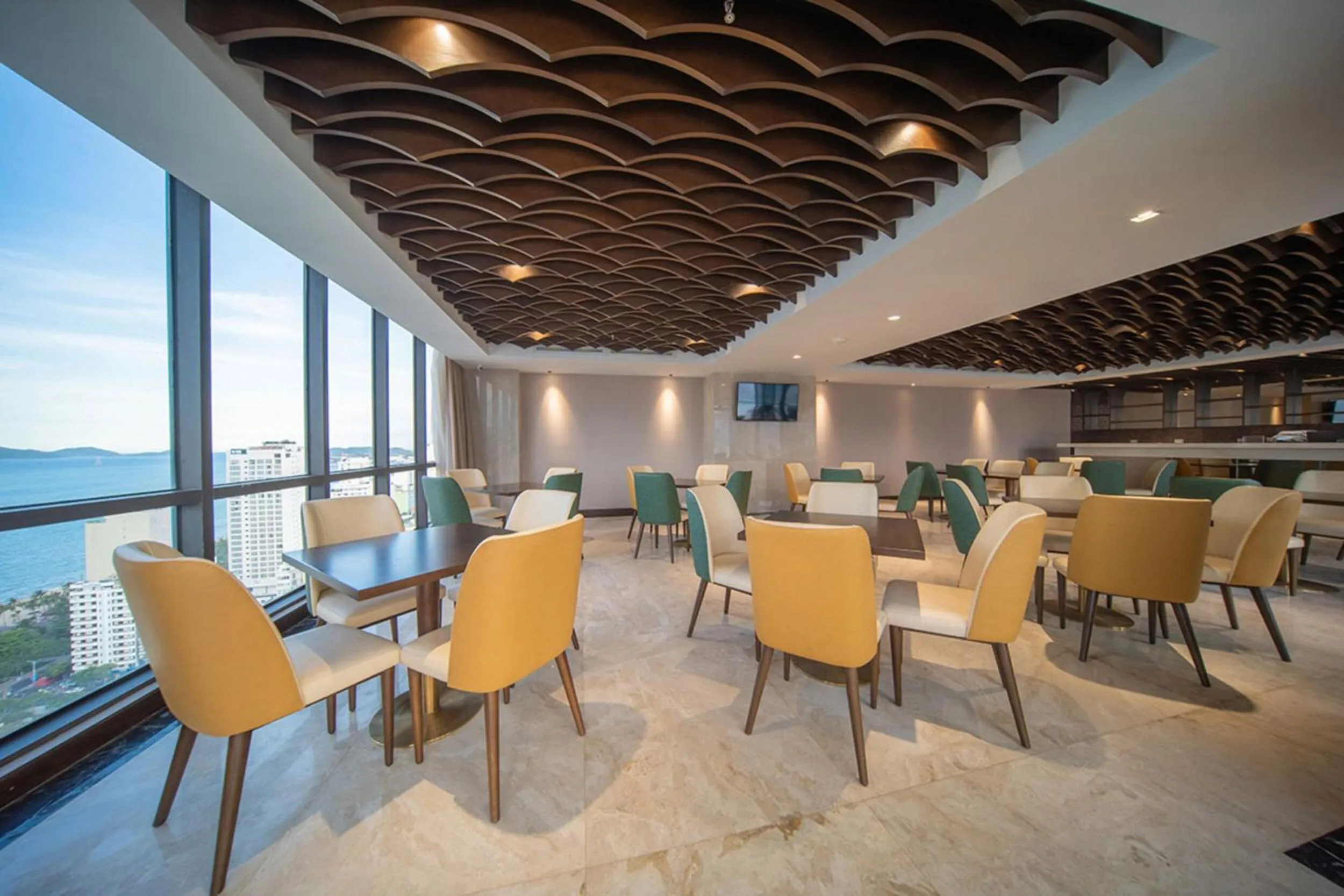 Lounge or bar in Green Beach Hotel Nha Trang