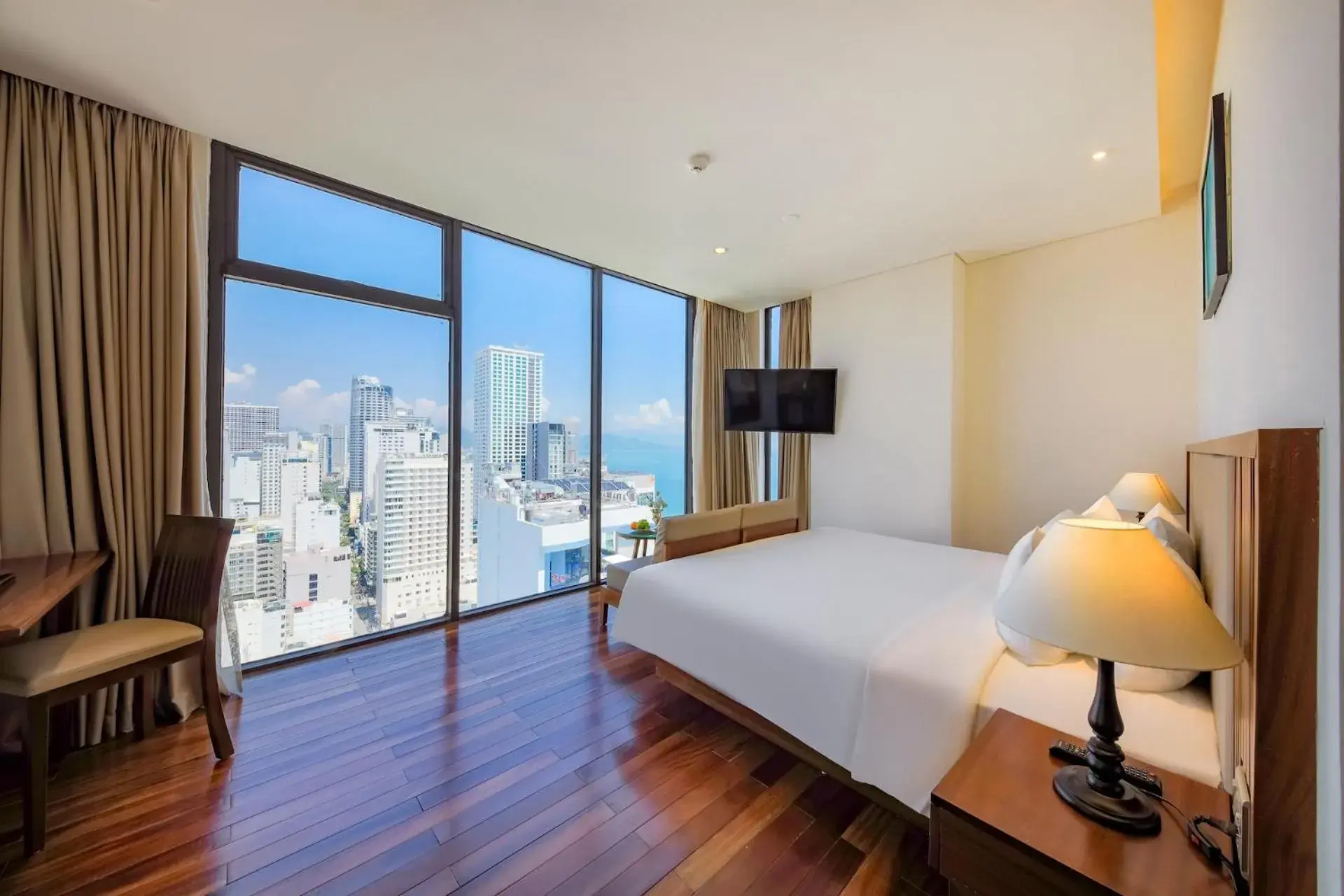 Premier Double with Partial Sea View in Green Beach Hotel Nha Trang Premier Double with Partial Sea View in Green Beach Hotel Nha Trang