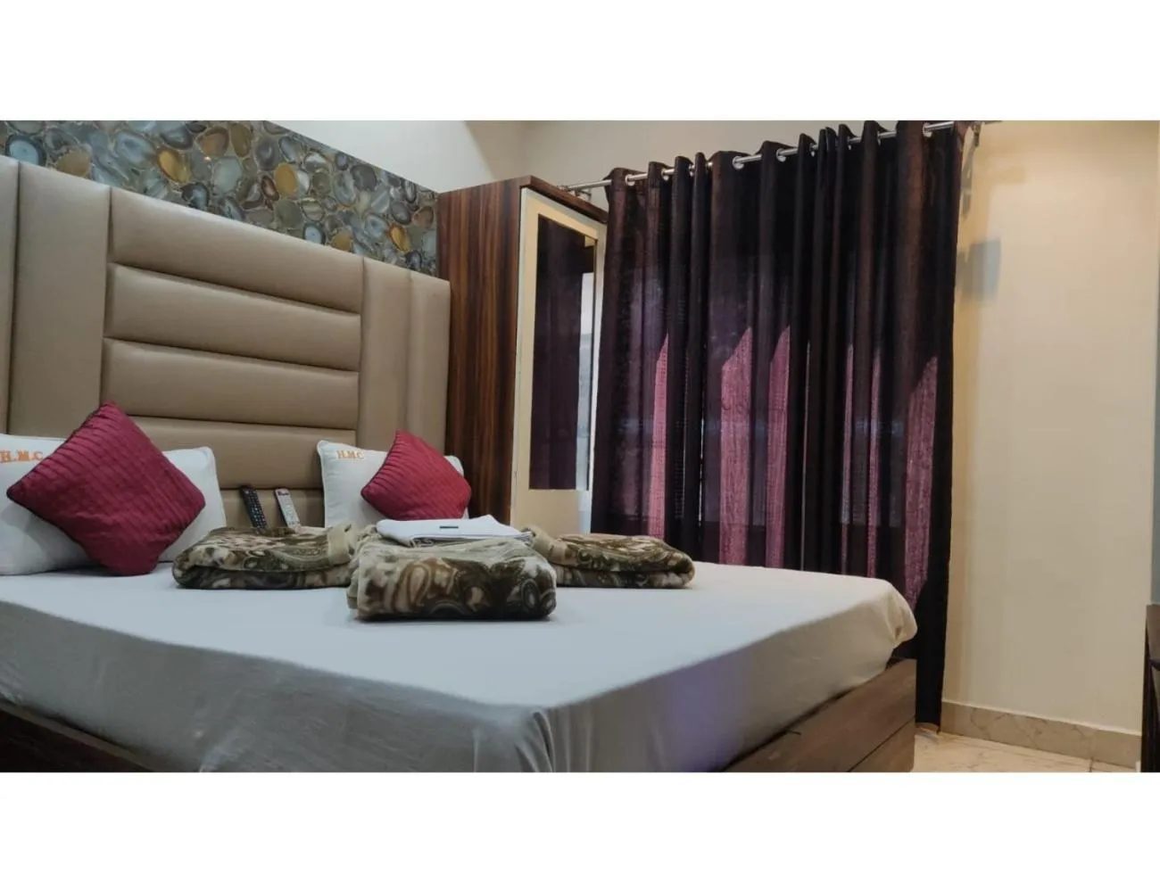 Bedroom, Bed in Hotel Atithi (Ludhiana)