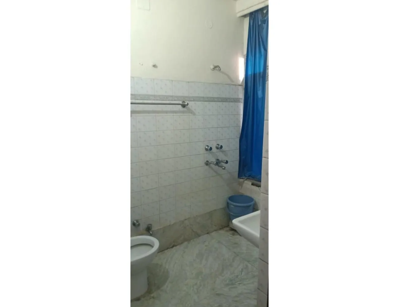 Shower in Hotel Atithi (Ludhiana)