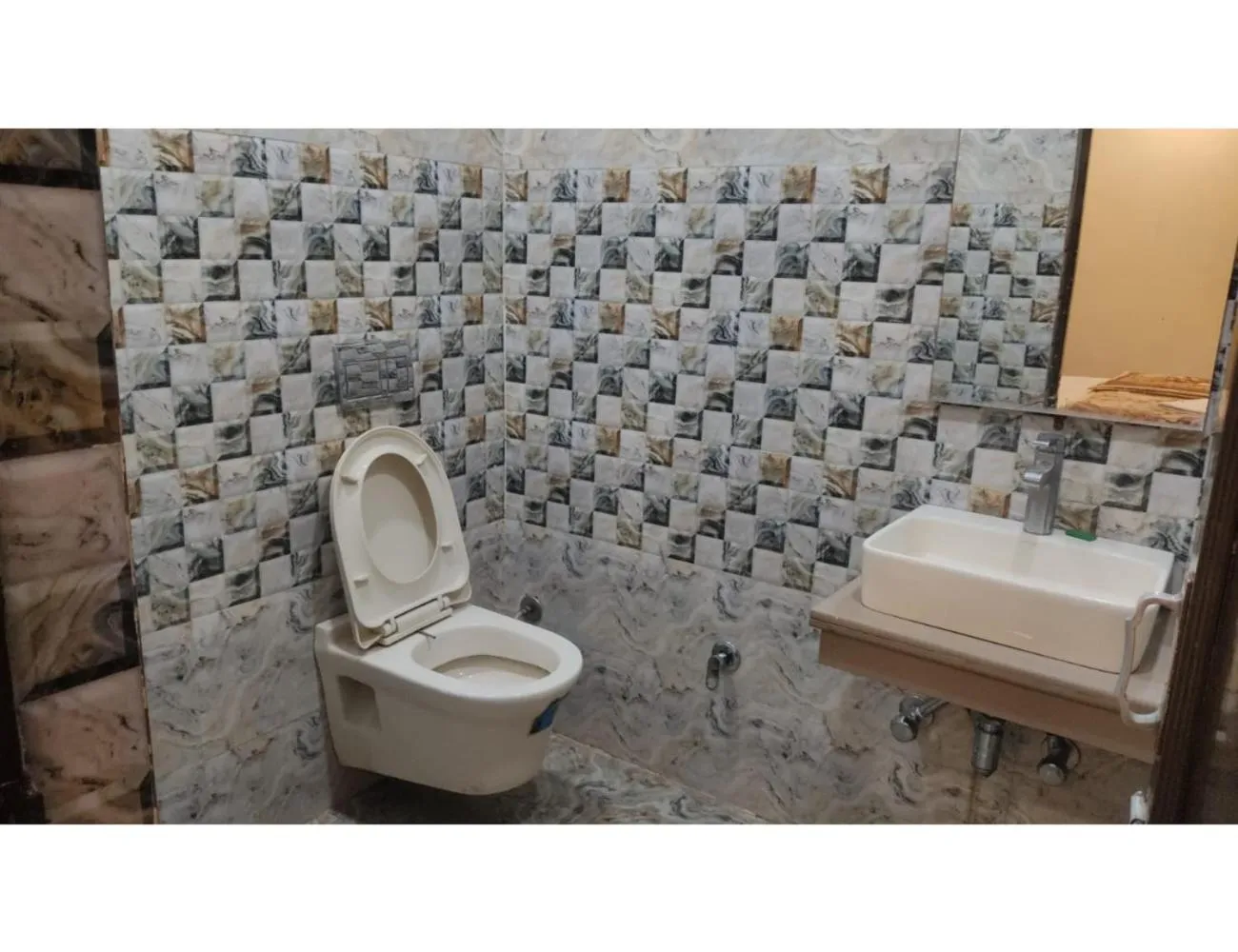 Toilet in Hotel Atithi (Ludhiana)