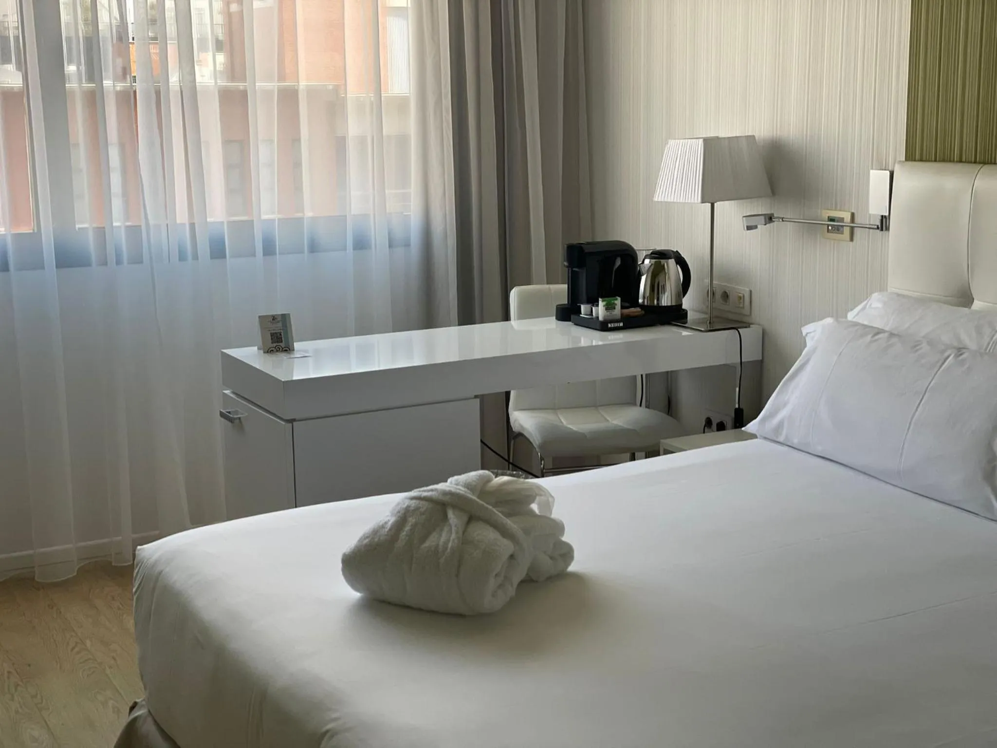 Bed in Hotel Zentral Castellana Norte