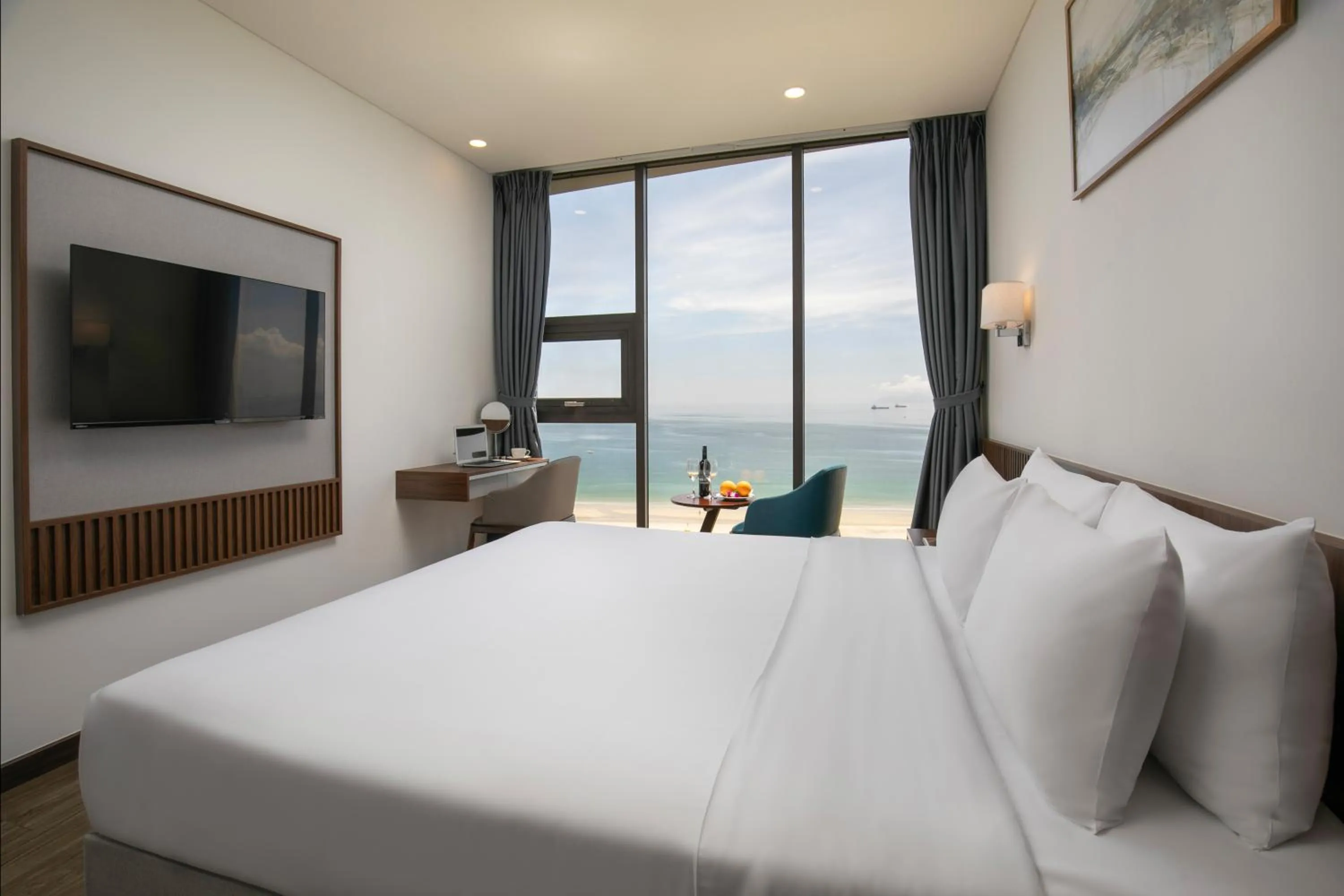 Mountain view, Bed in Mangata Beachfront Hotel - Rooftop Bar Sea View