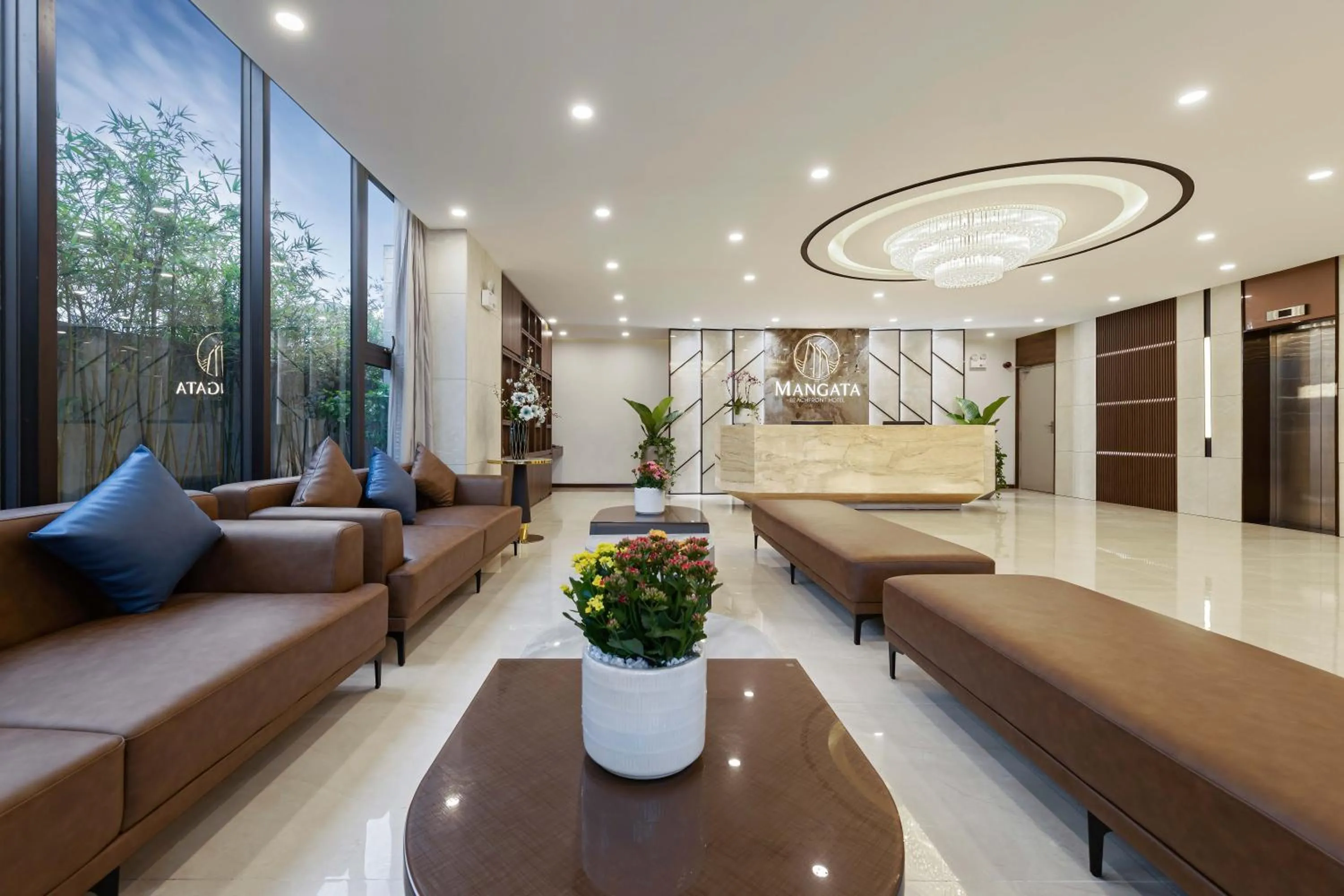 Lobby or reception in Mangata Beachfront Hotel - Rooftop Bar Sea View