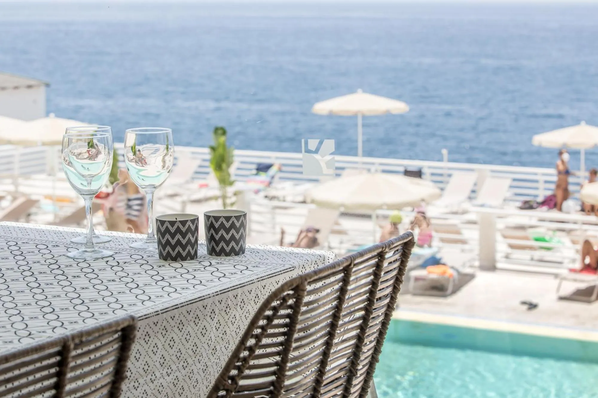 Restaurant/places to eat in Atlantic Holiday Hotel