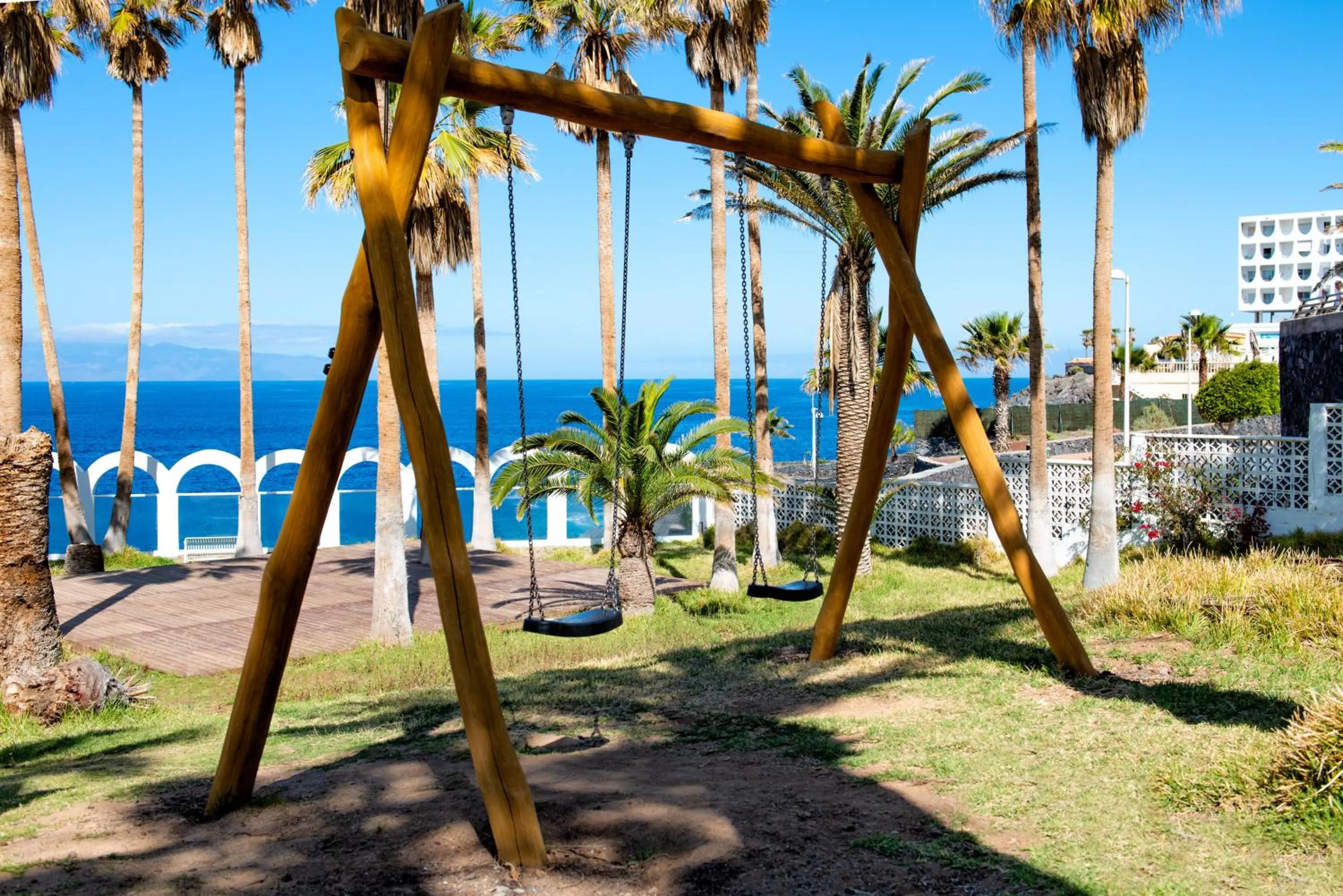 Garden in Atlantic Holiday Hotel