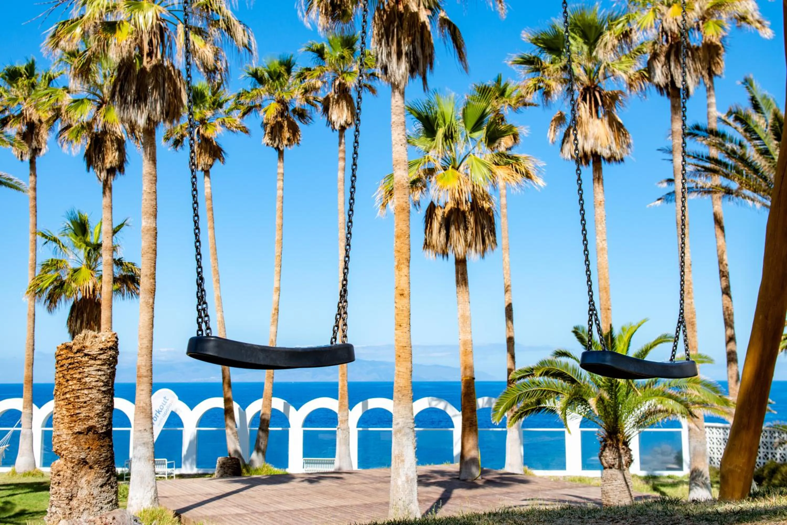 Garden in Atlantic Holiday Hotel