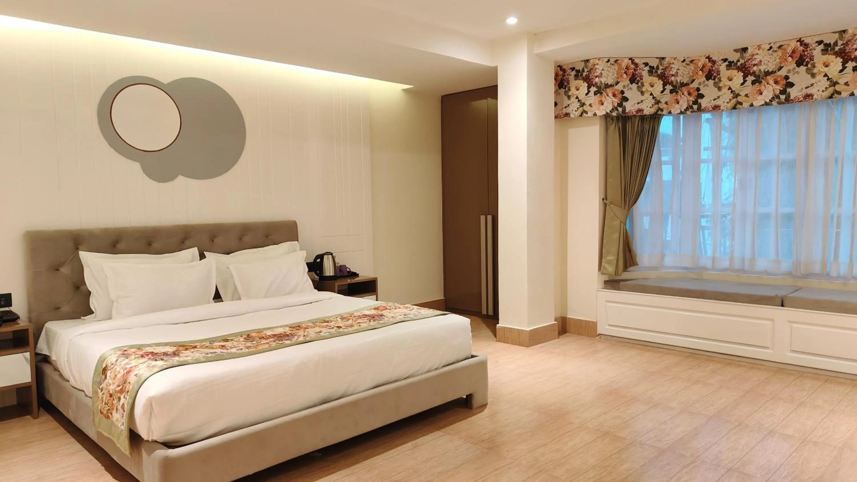 Bed in Mount Polaris Suites & Spa