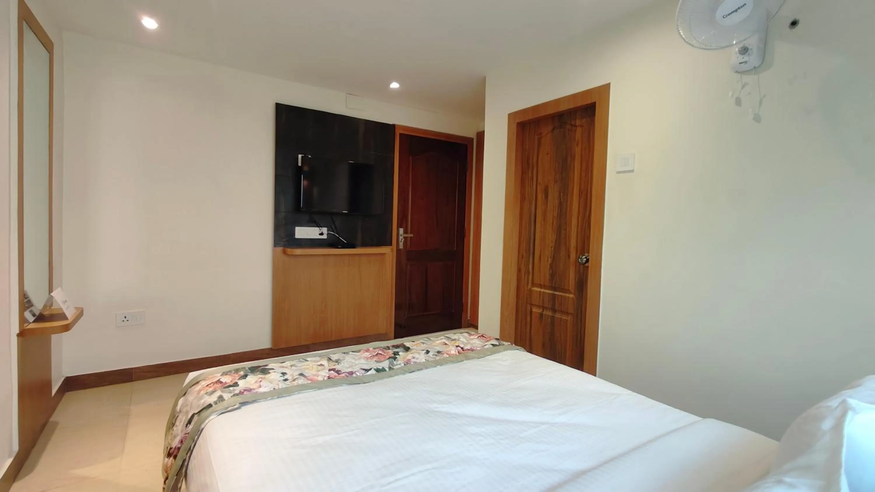 Bed in Mount Polaris Suites & Spa