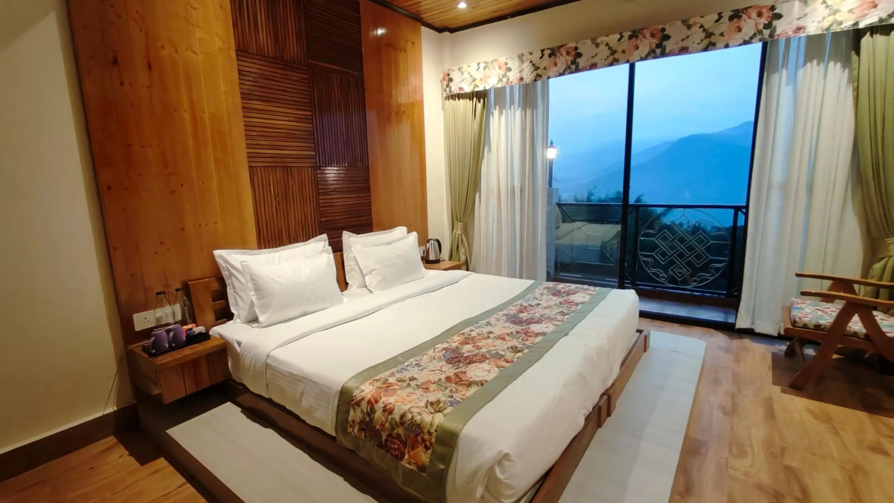 Bedroom, Bed in Mount Polaris Suites & Spa