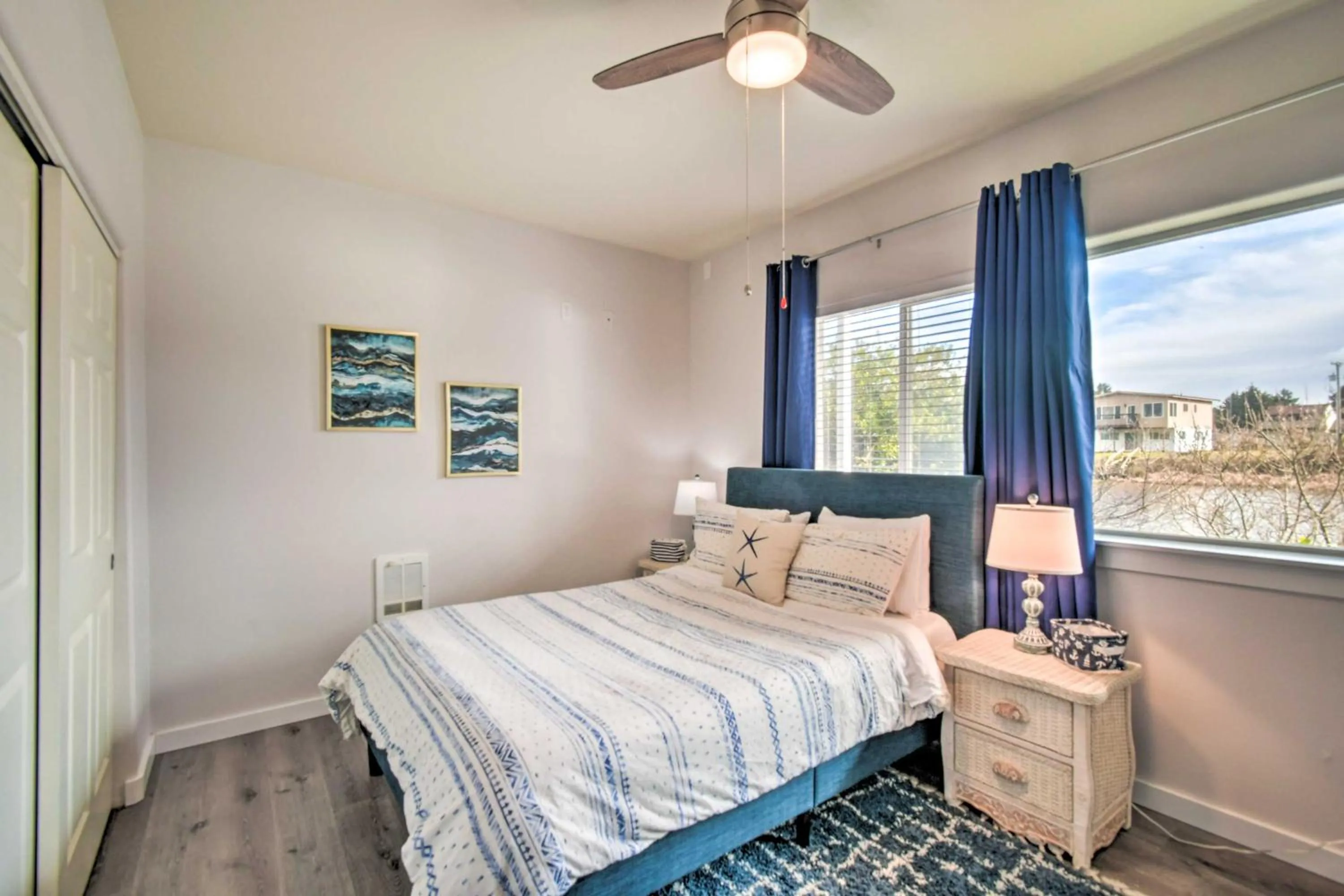 Bed in Waterfront Vacation Rental in Ocean Shores