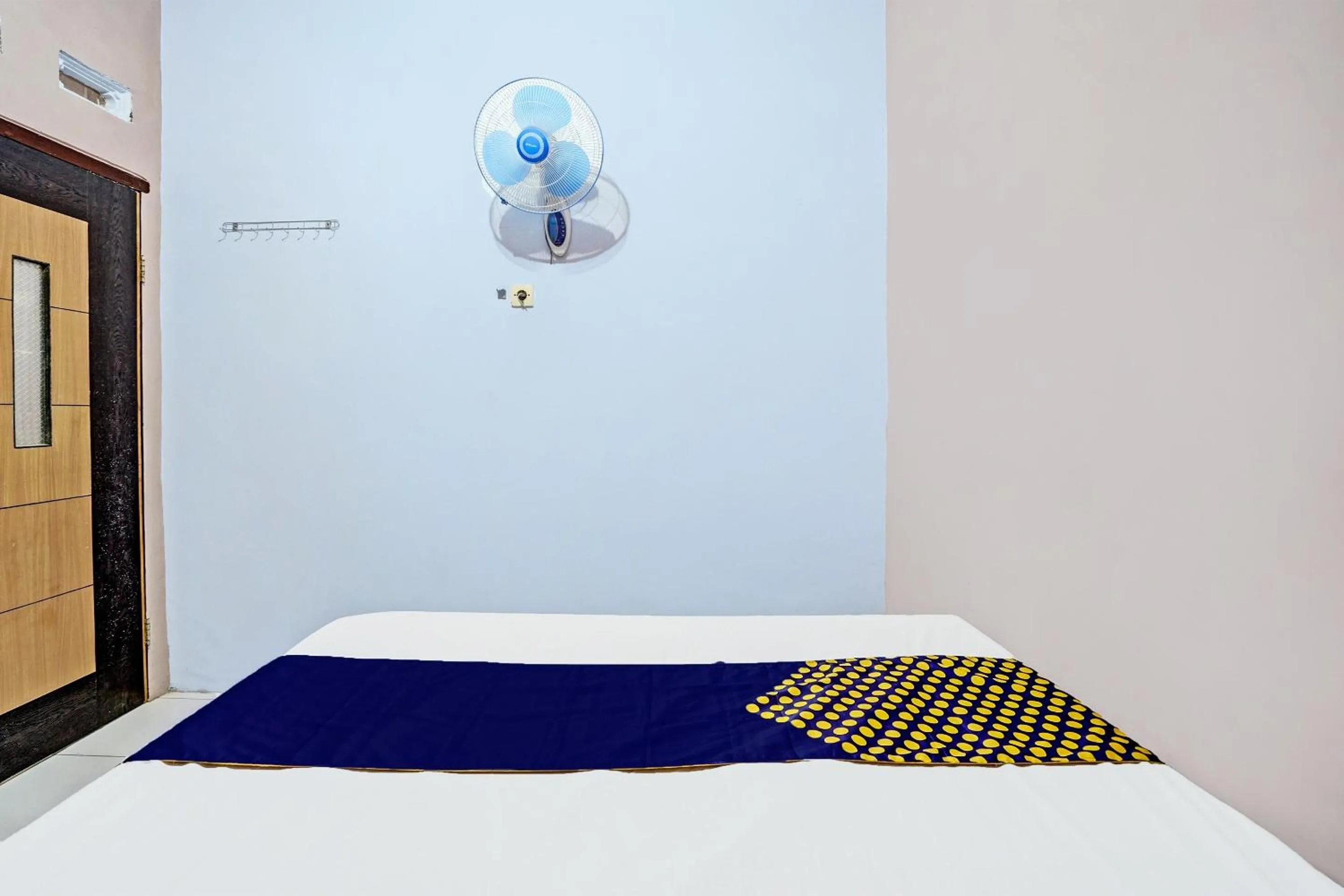 Bedroom, Bed in Hotel O Sobat Ijen HomestayNearSungai Prengsengan