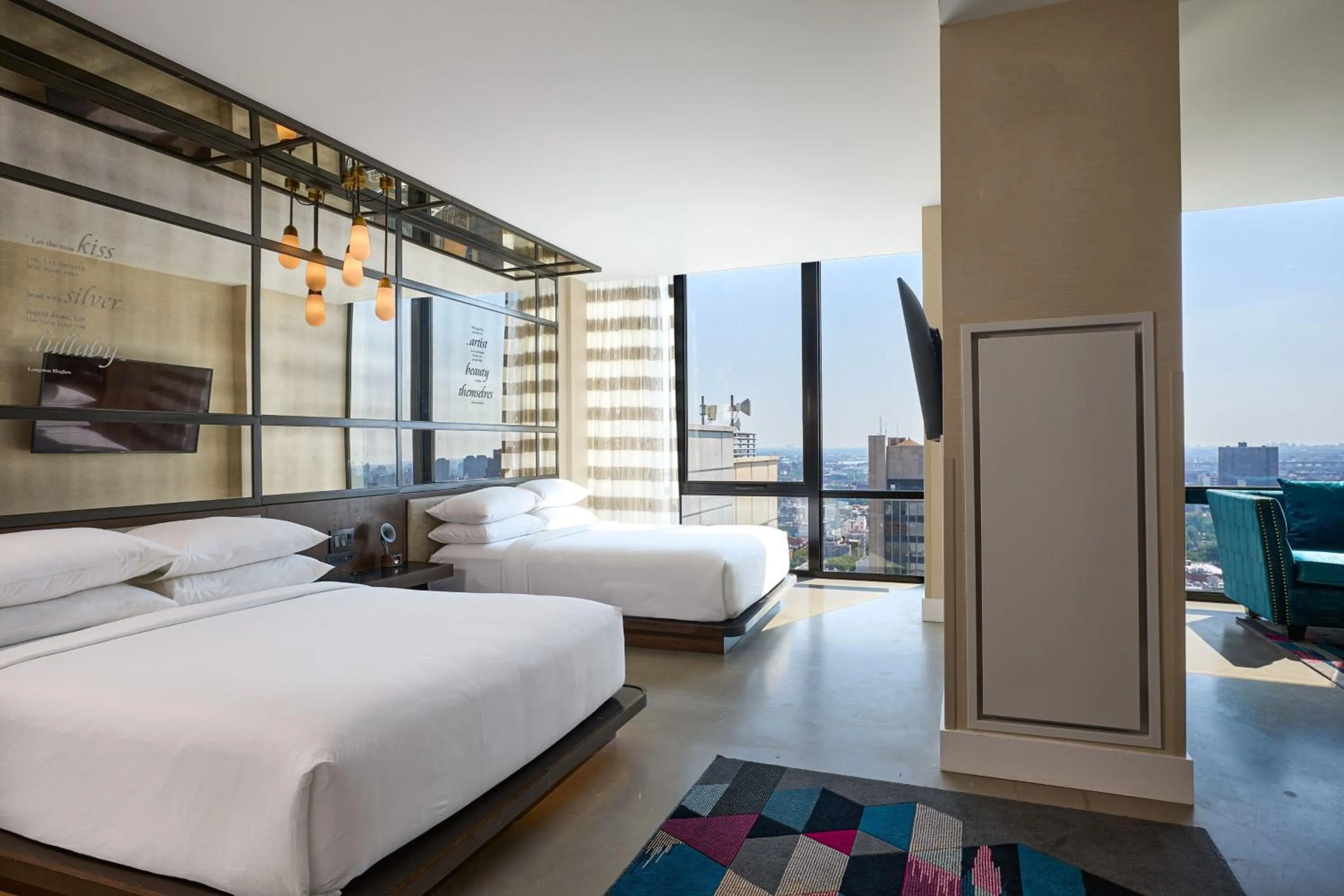 Photo of the whole room, Bed in Renaissance New York Harlem Hotel