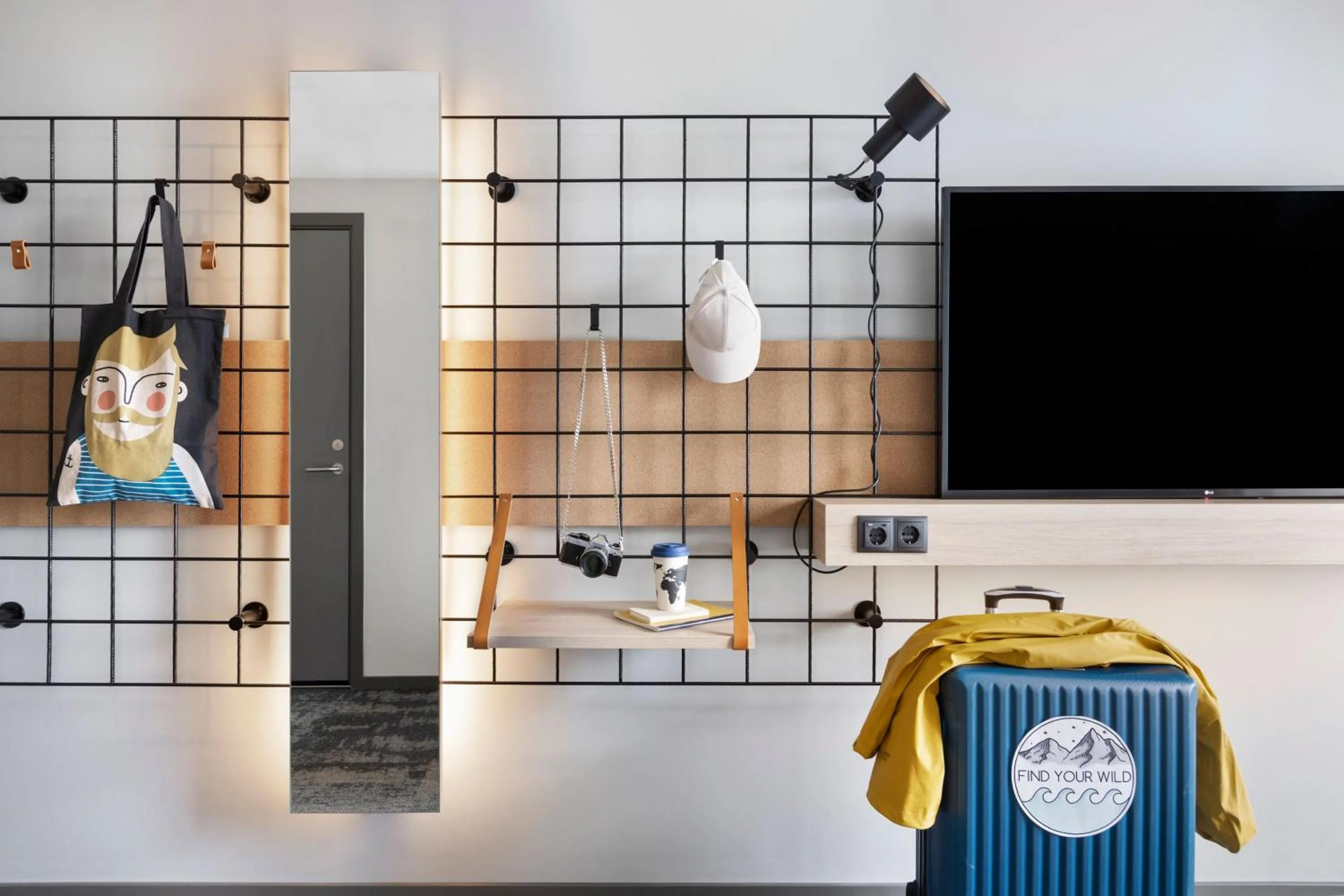 Photo of the whole room in Moxy Tromso