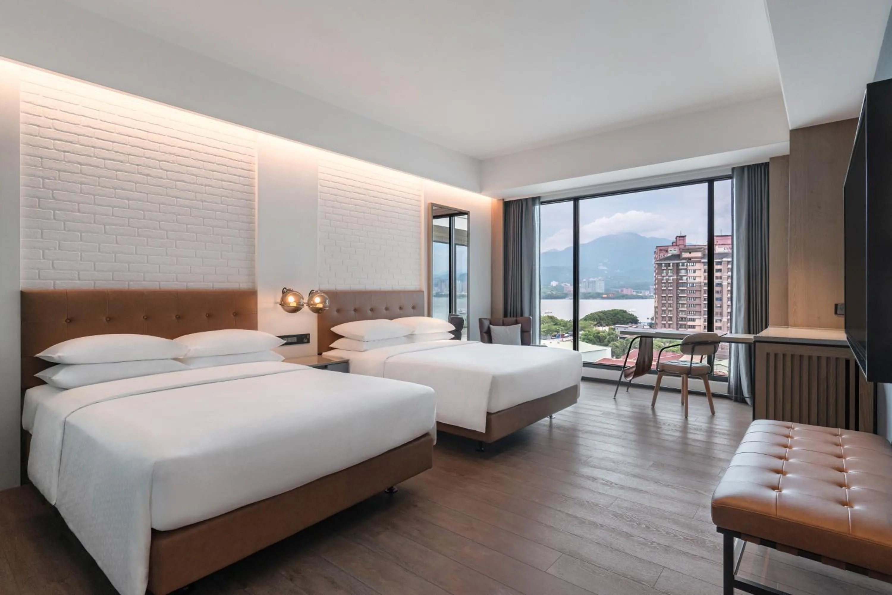 Bed in Four Points by Sheraton Taipei Bali