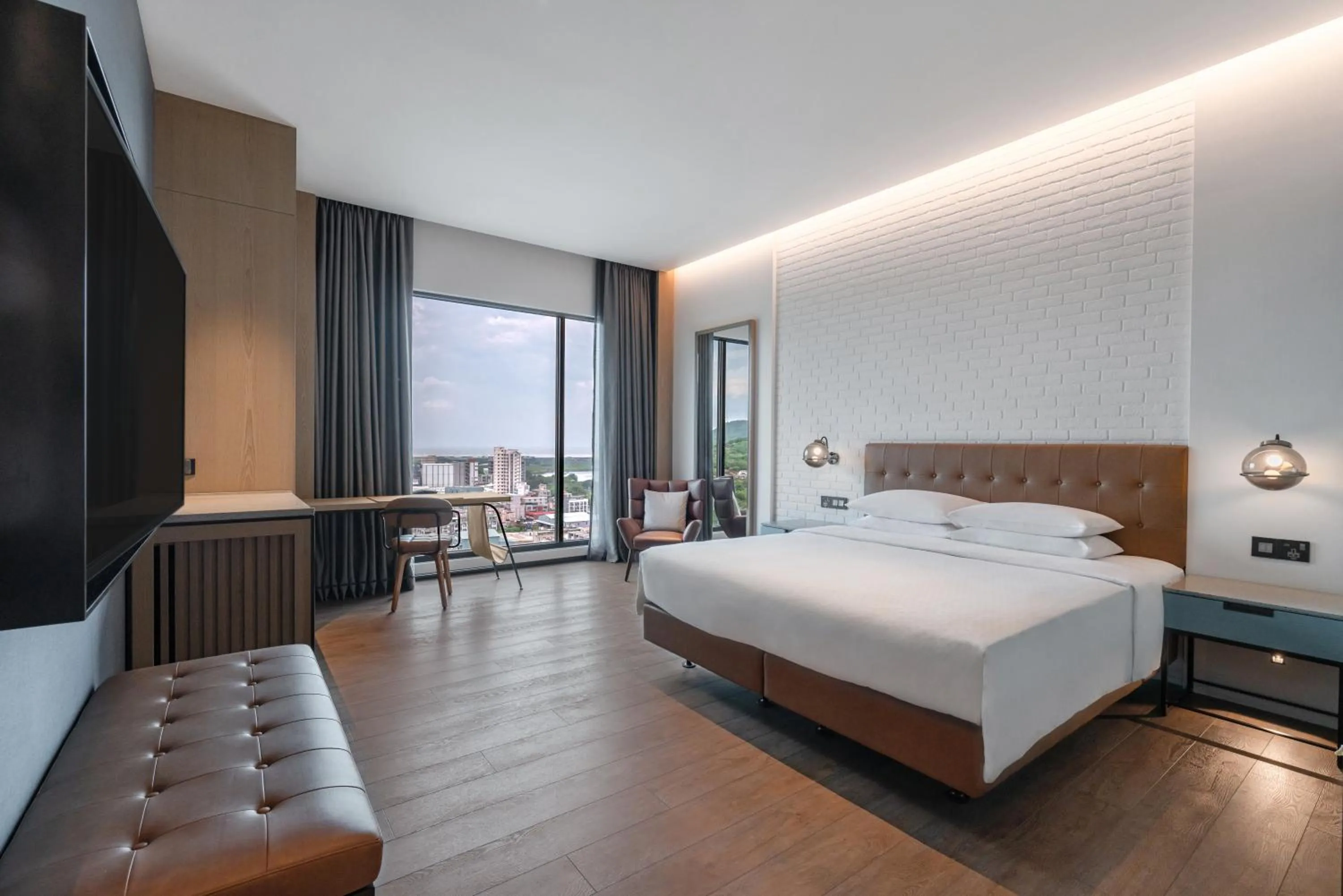 Bed in Four Points by Sheraton Taipei Bali