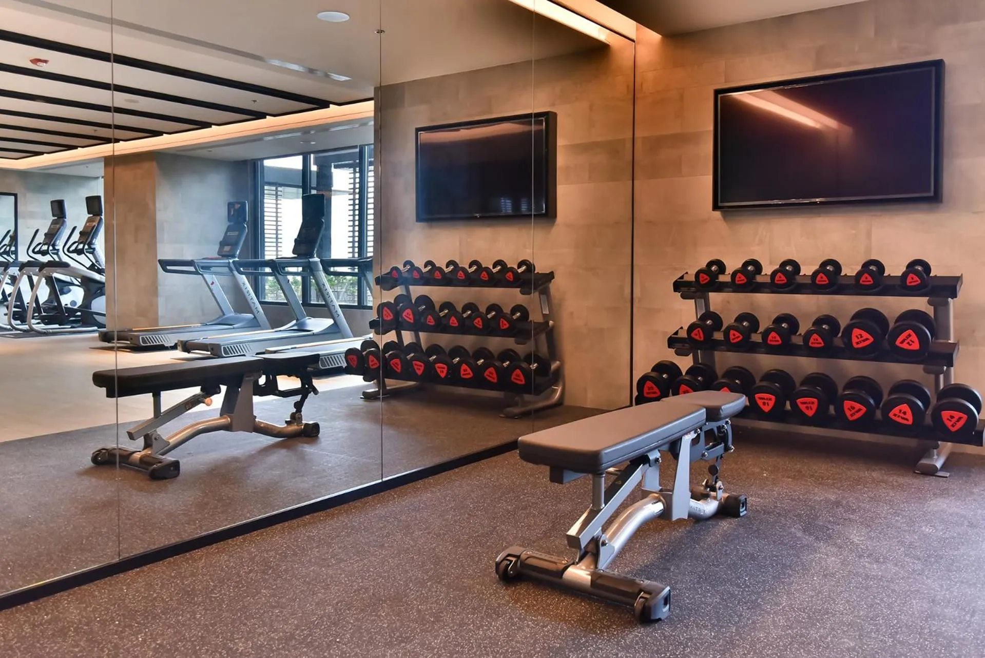 Fitness centre/facilities in Four Points by Sheraton Taipei Bali