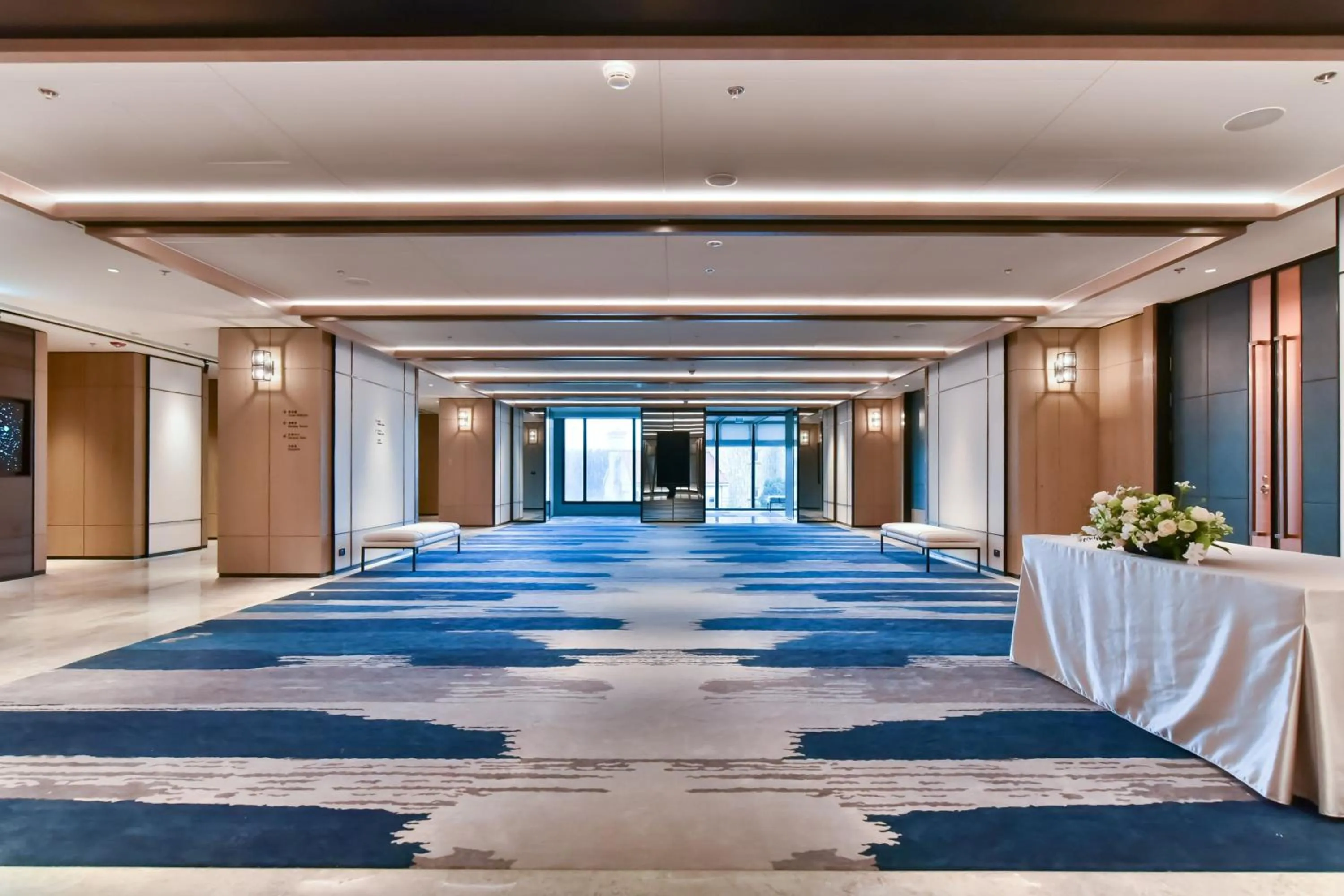 Lobby or reception in Four Points by Sheraton Taipei Bali