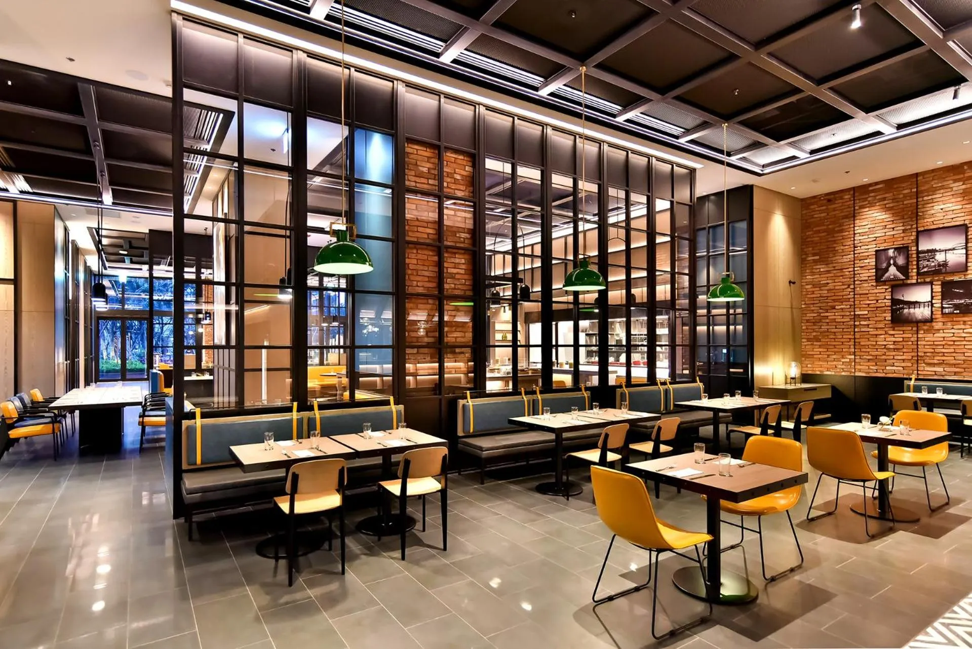 Restaurant/places to eat in Four Points by Sheraton Taipei Bali