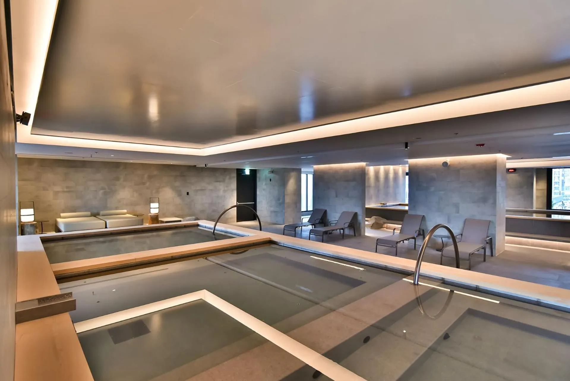 Hot Tub in Four Points by Sheraton Taipei Bali