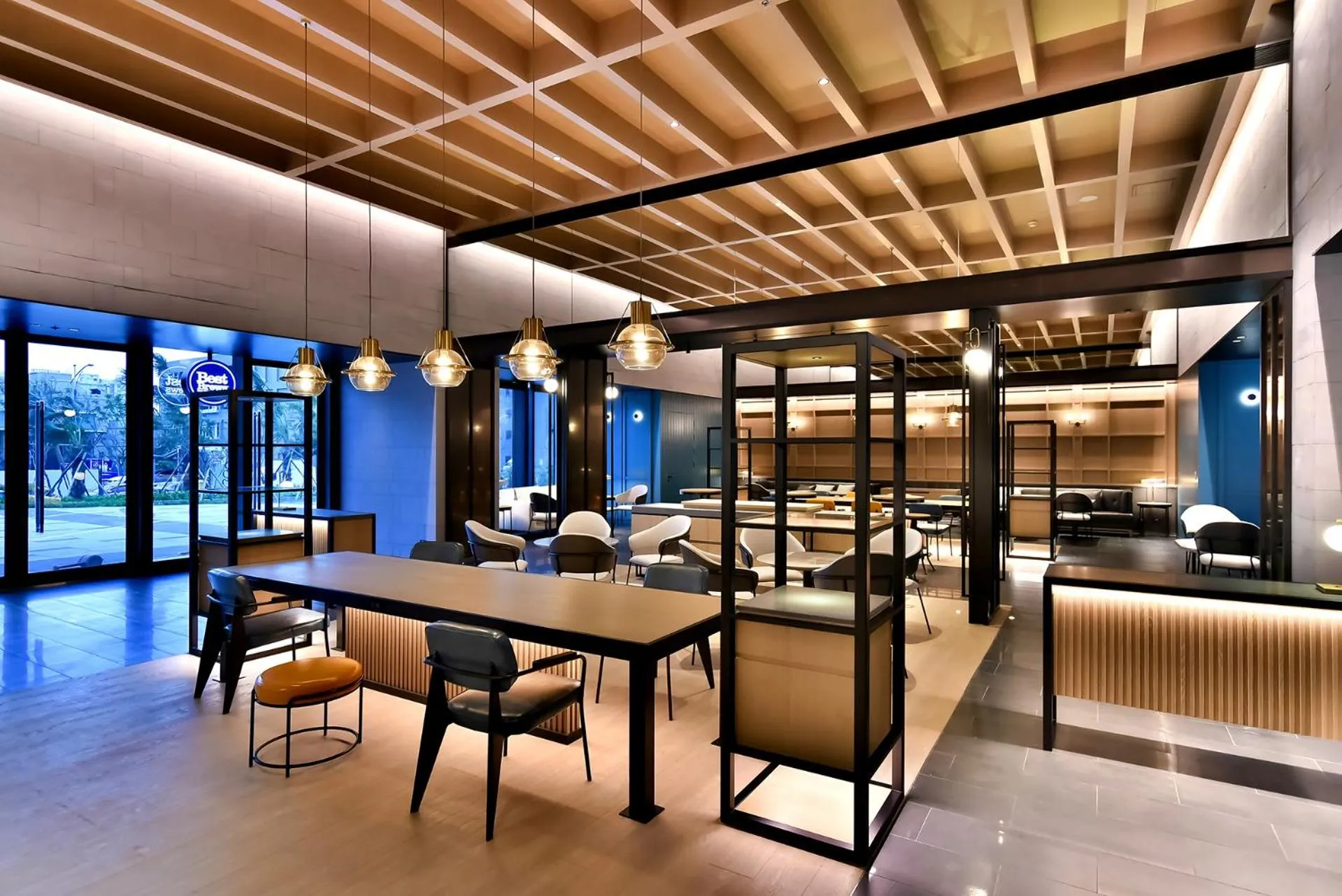 Lobby or reception in Four Points by Sheraton Taipei Bali