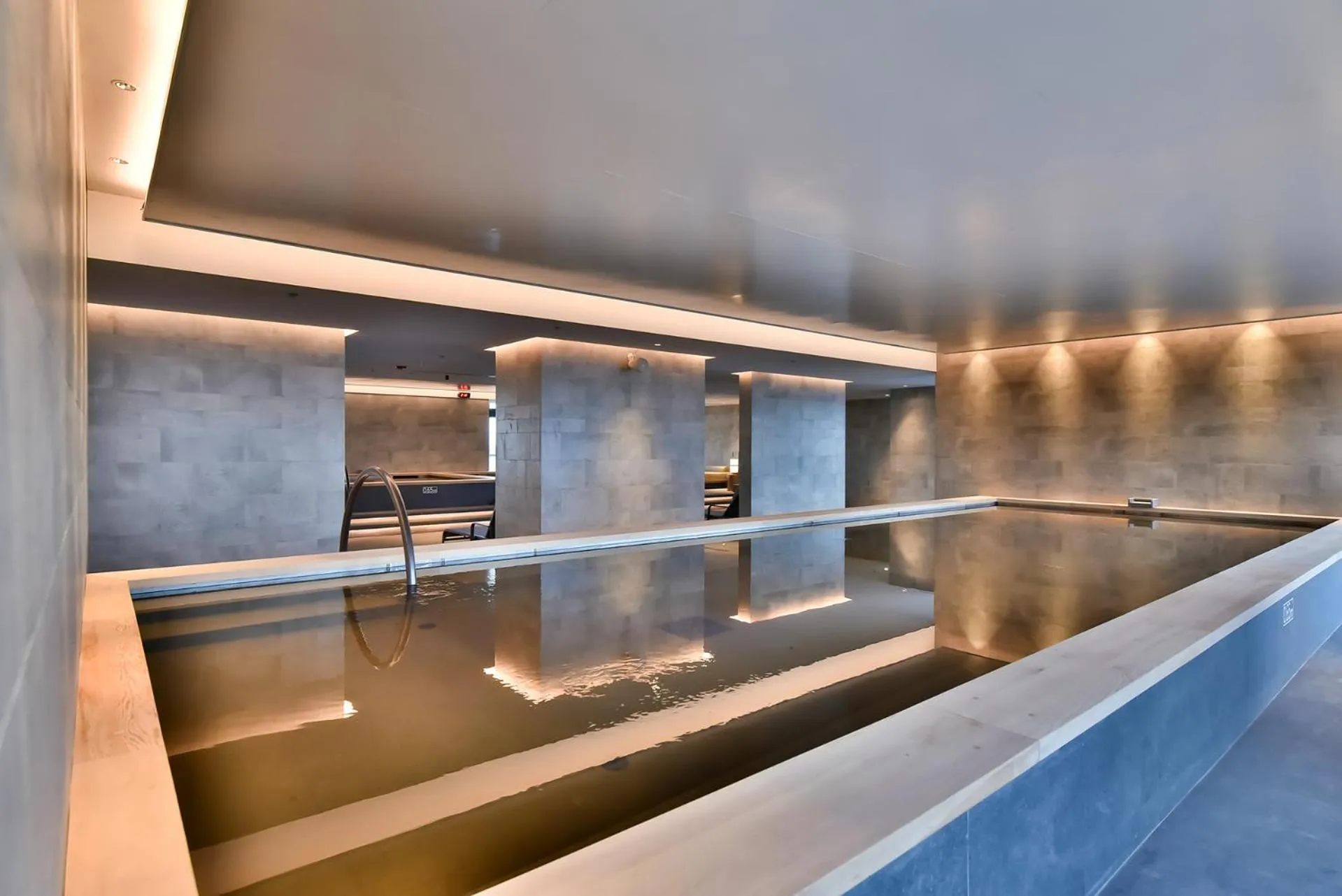 Hot Tub in Four Points by Sheraton Taipei Bali