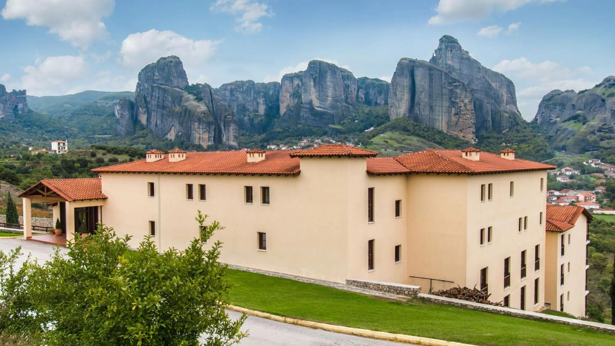Property building in Meteora Hotel at Kastraki
