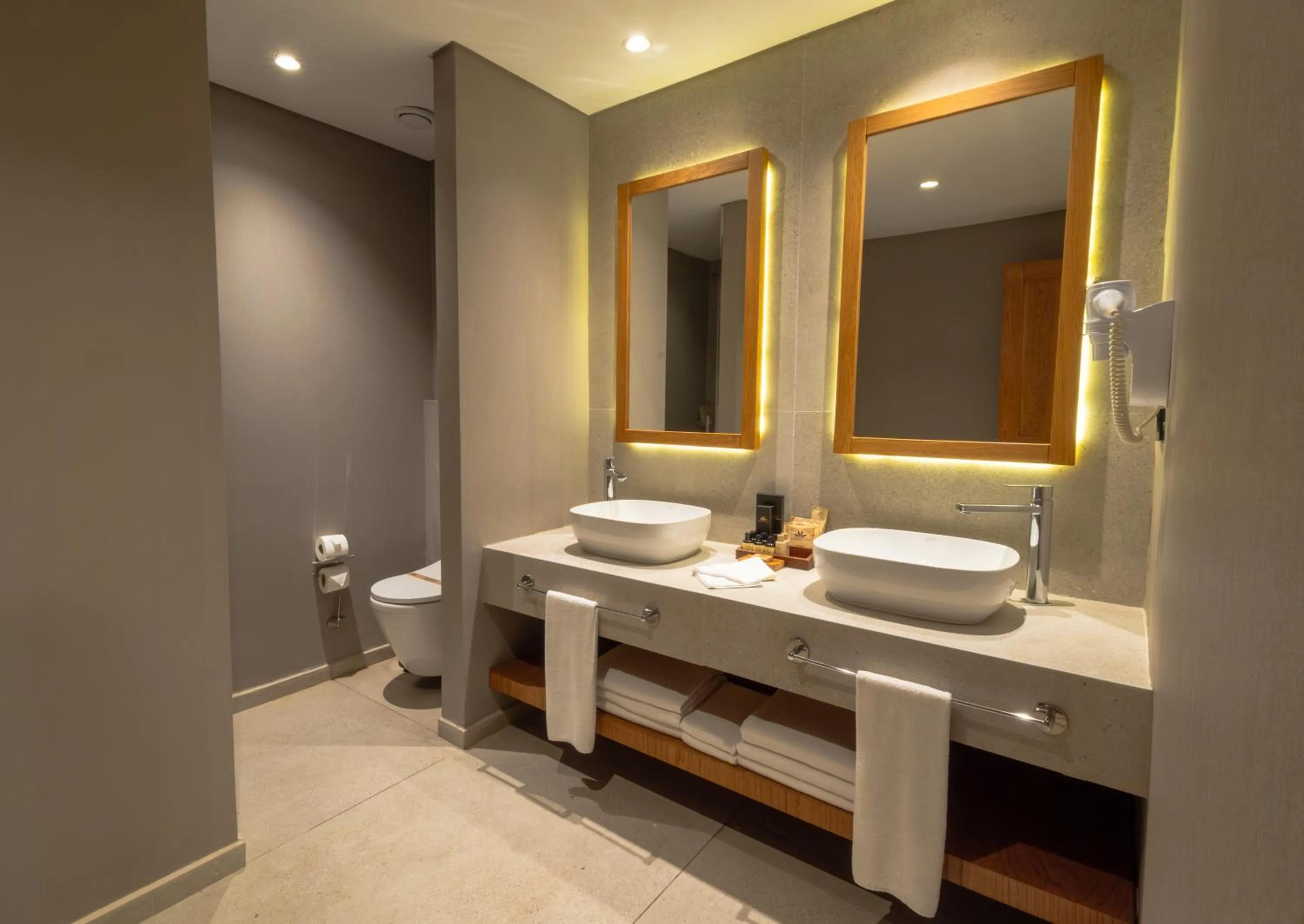 Shower in Siu Collection - Ultra All Inclusive