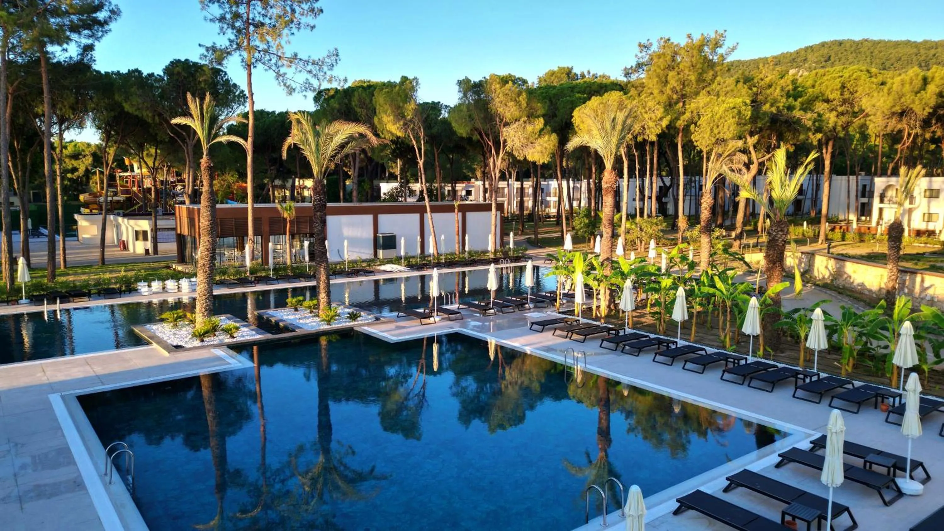 Day in Siu Collection - Ultra All Inclusive