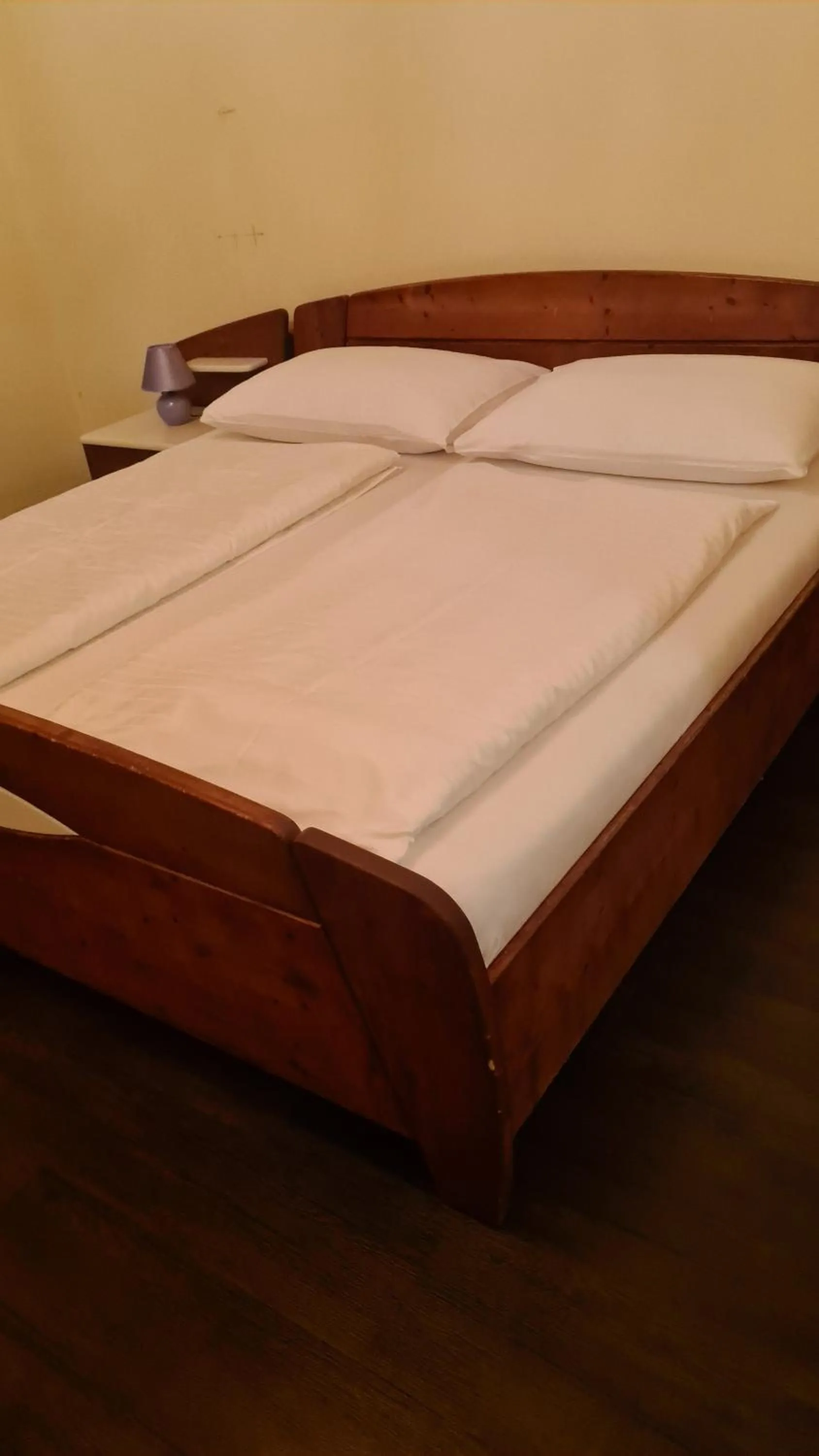 Bed in Pension Stadt Grein