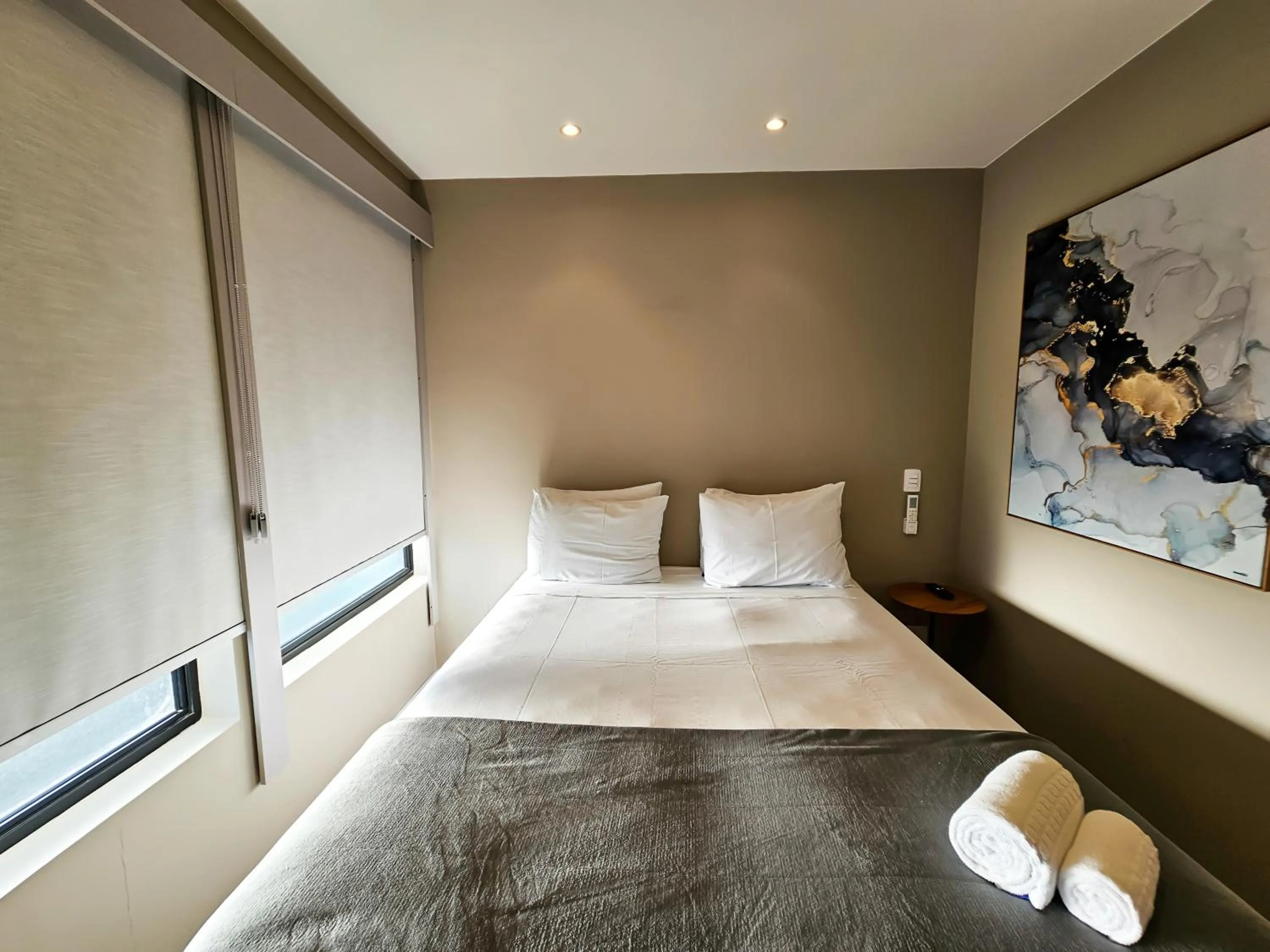 Bedroom, Bed in Bewiki