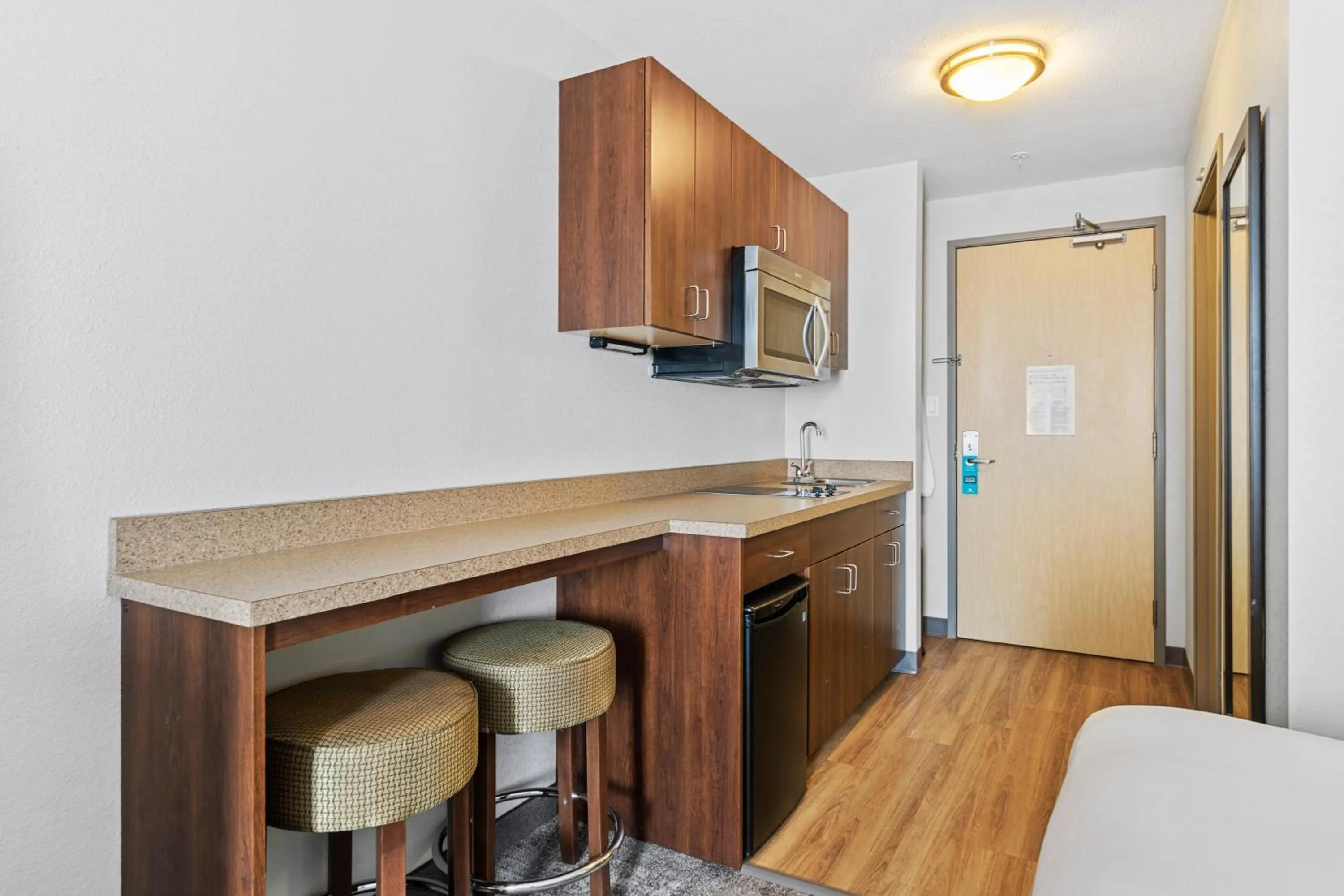 Home Inn and Suites Lloydminster