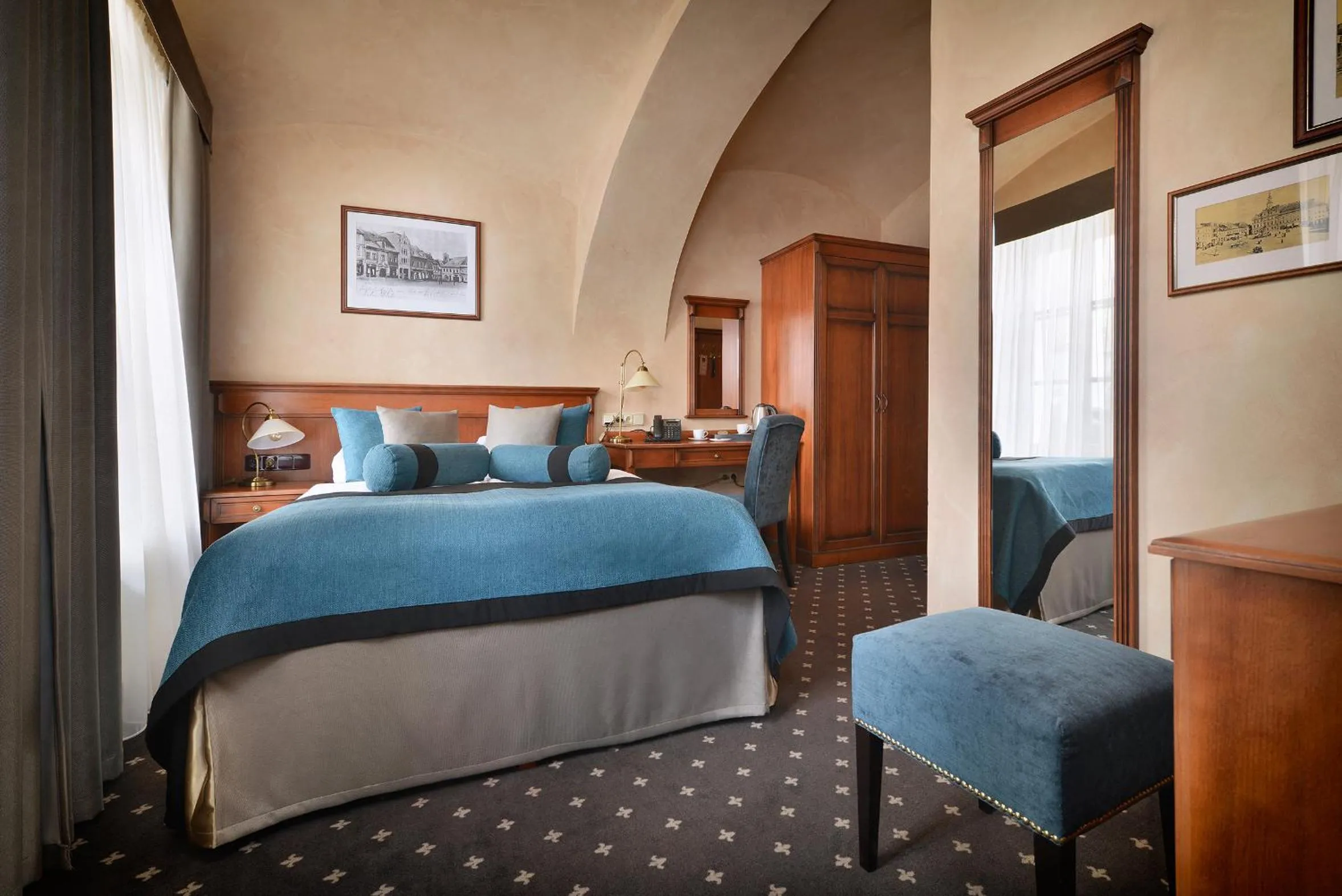 Bedroom, Bed in City Hotel Morris