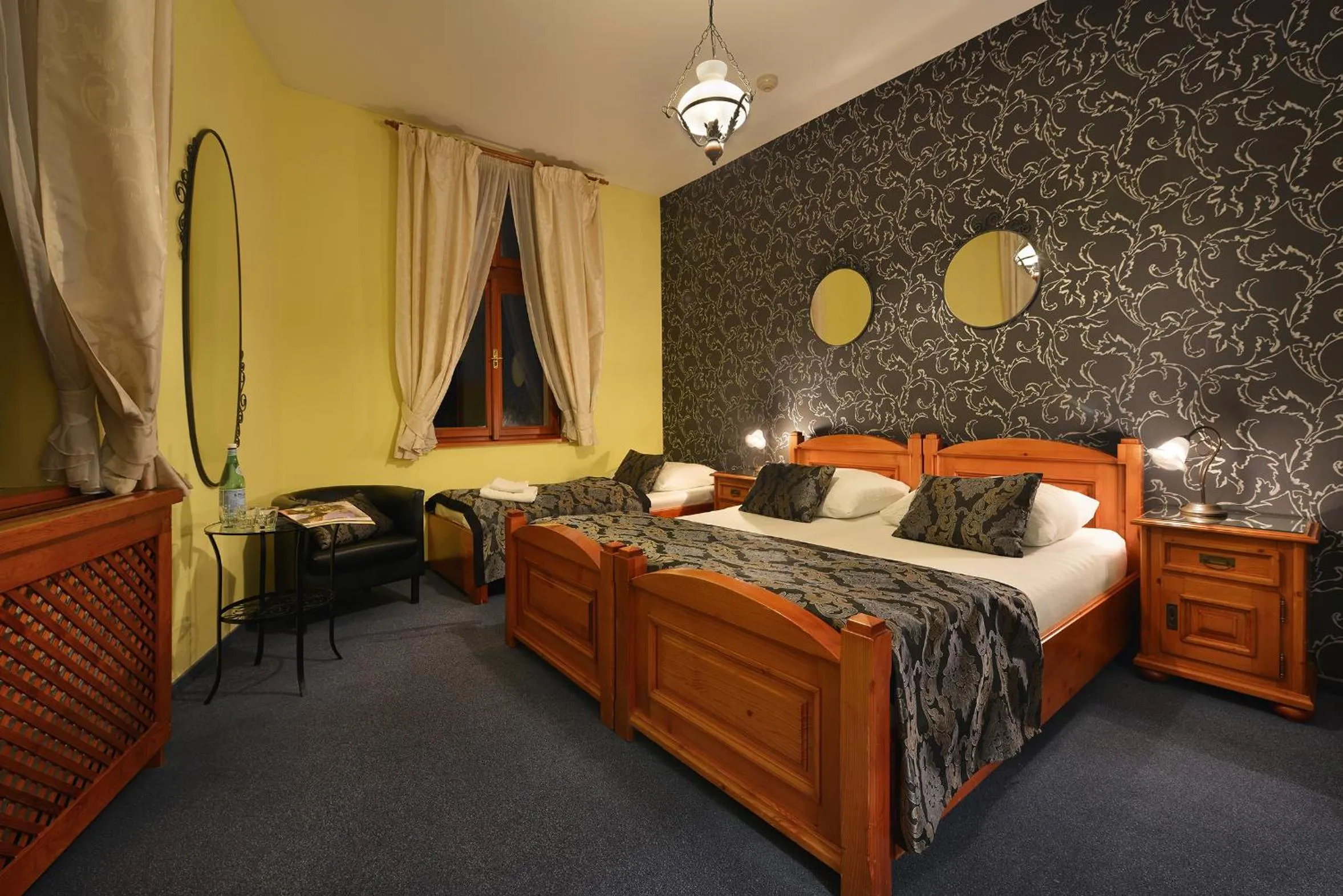 Bed in City Hotel Morris