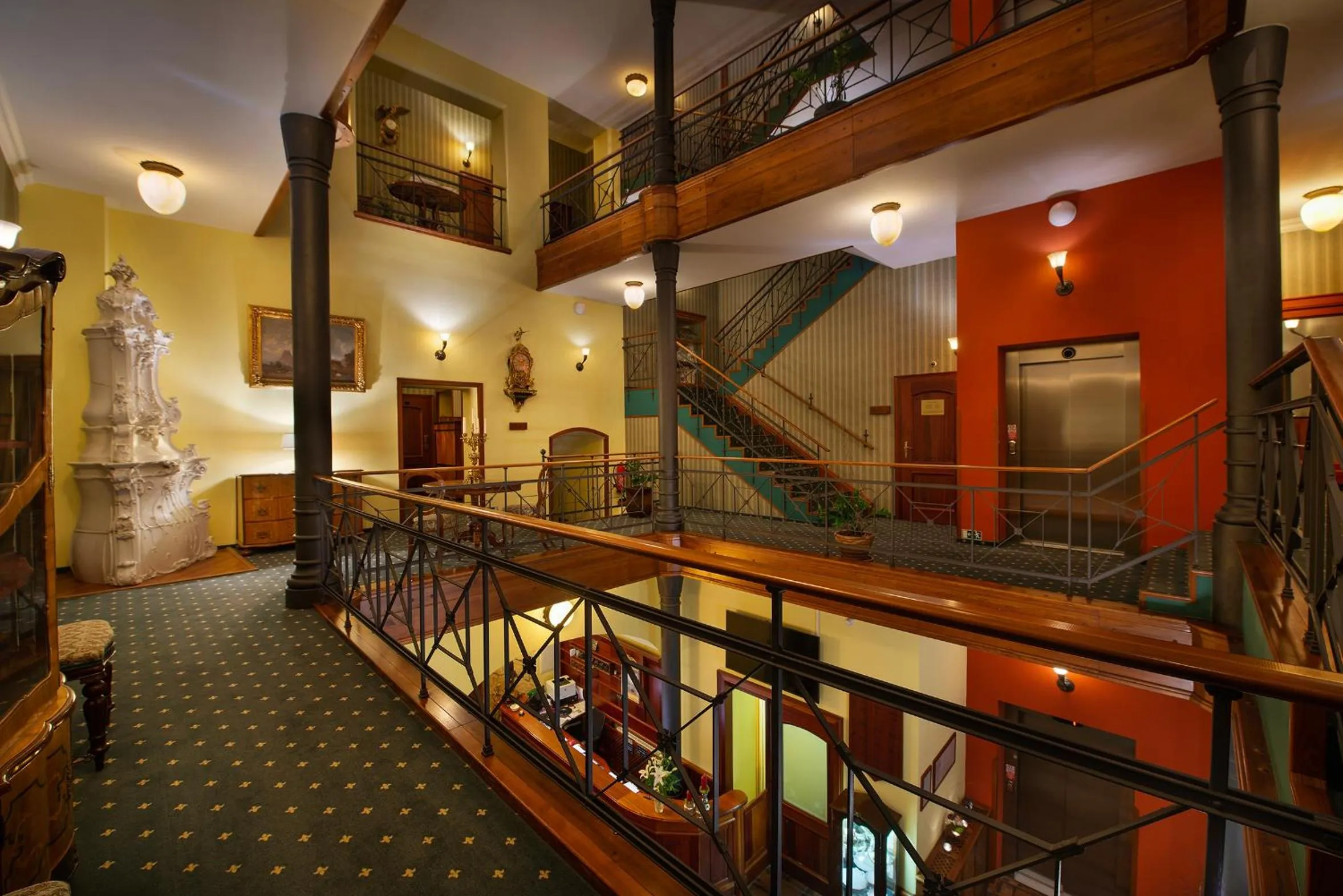 Property building in City Hotel Morris