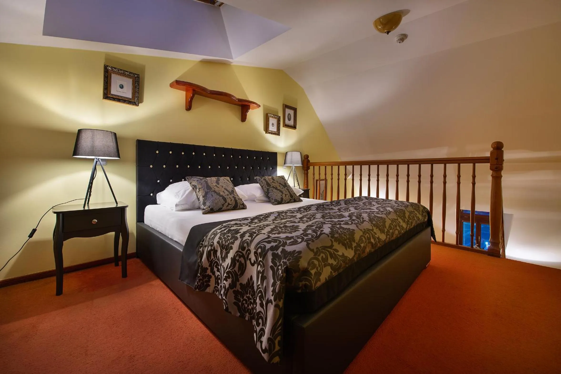 Bed in City Hotel Morris