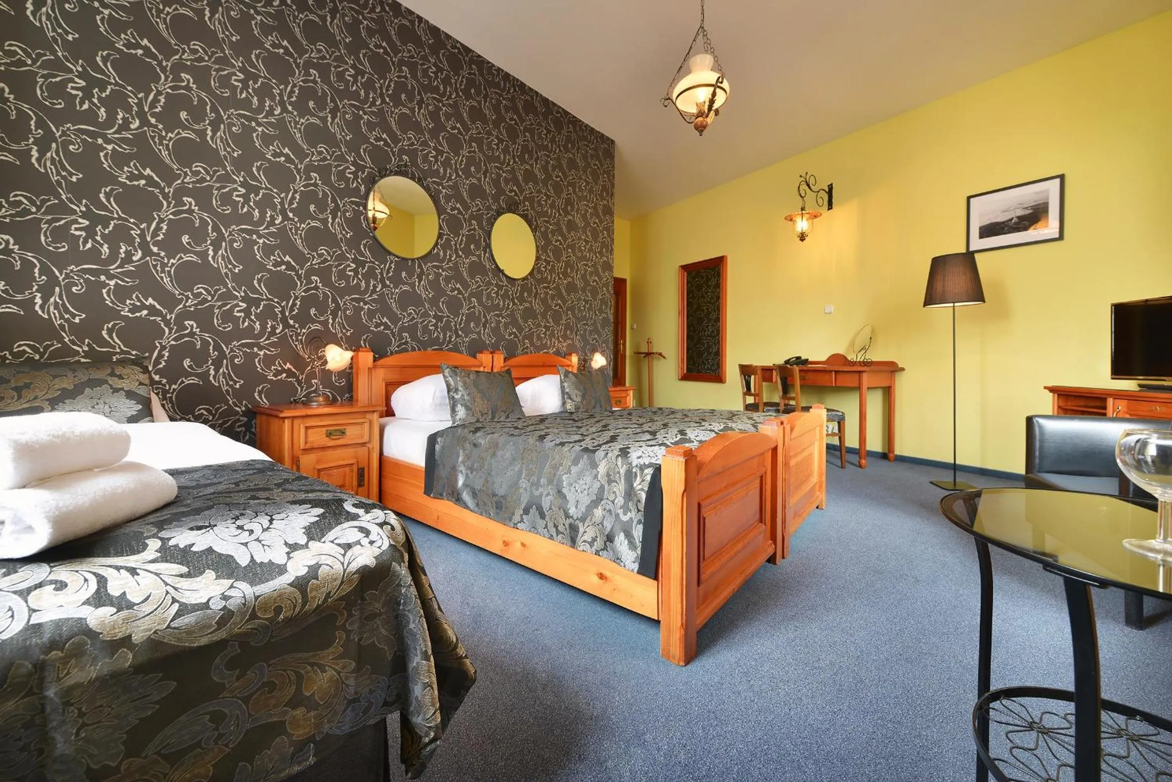 Bed in City Hotel Morris