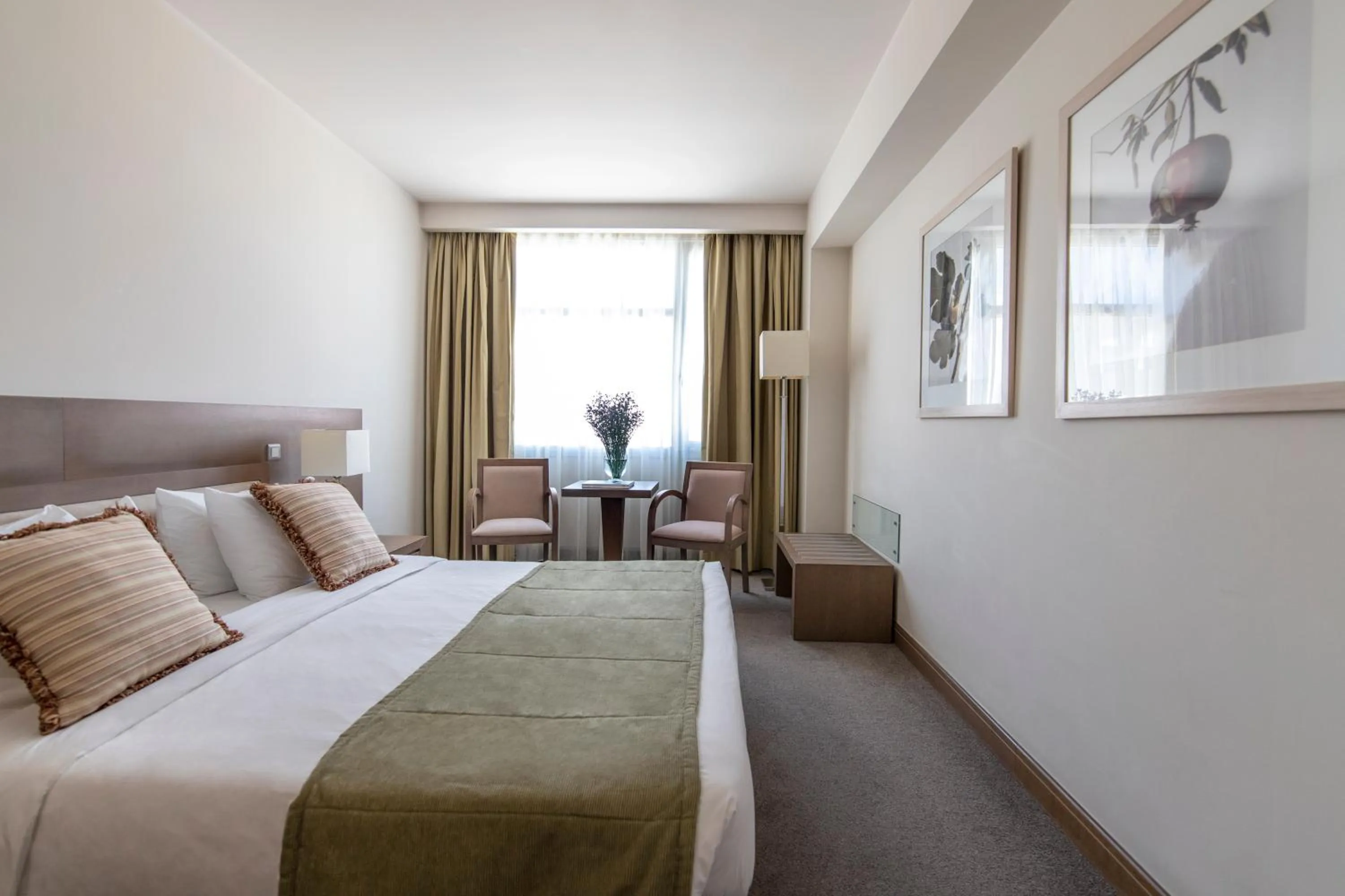 Bed in Amalia Hotel Athens