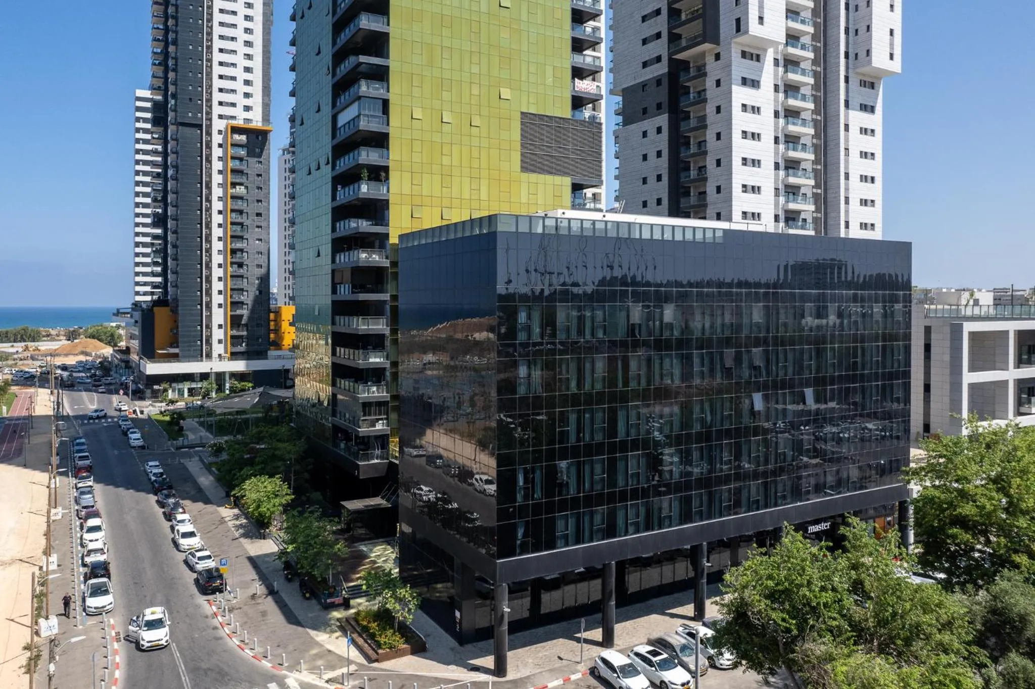 Property building in master Bat Yam