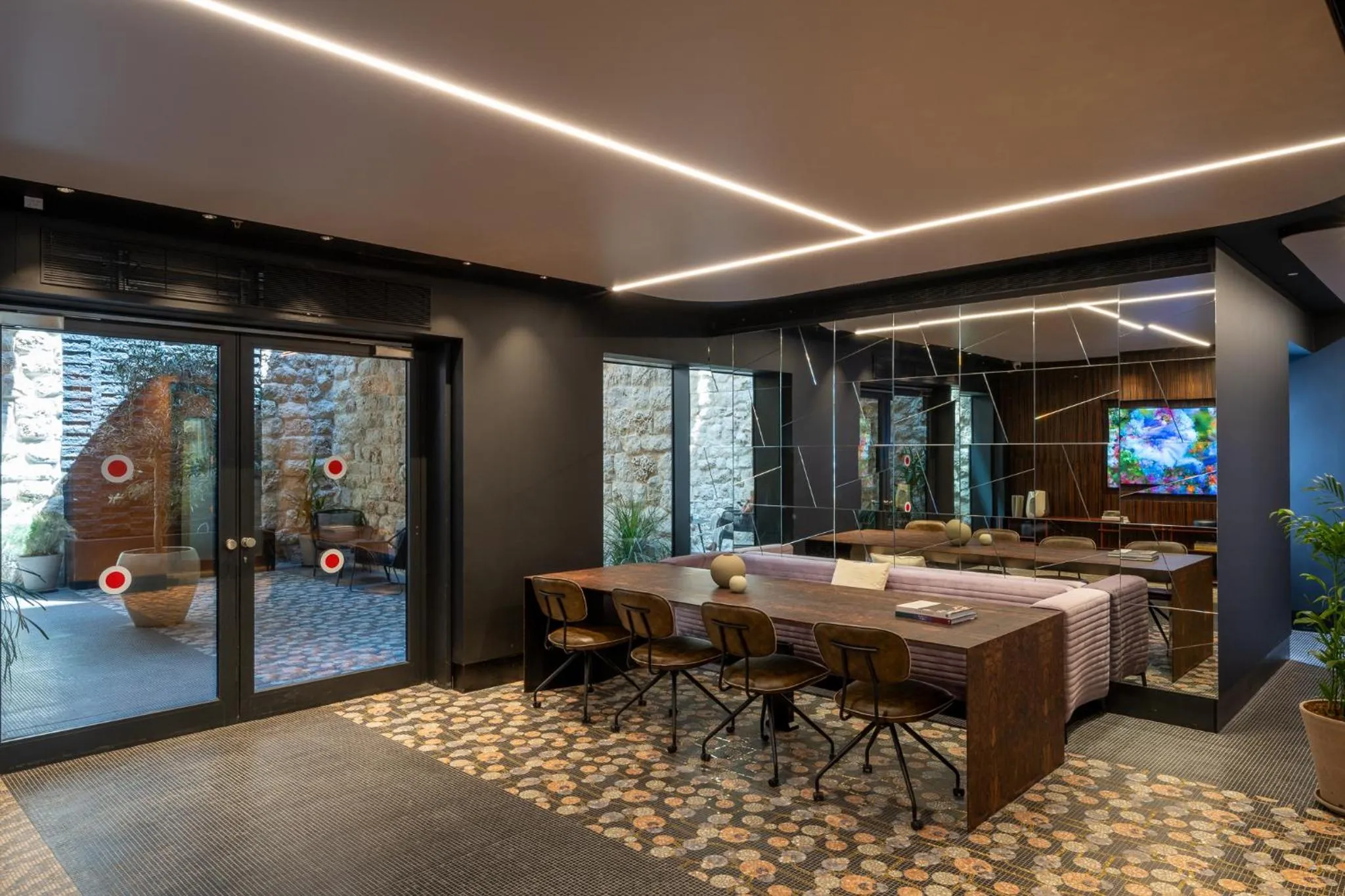 Seating area in master Bat Yam