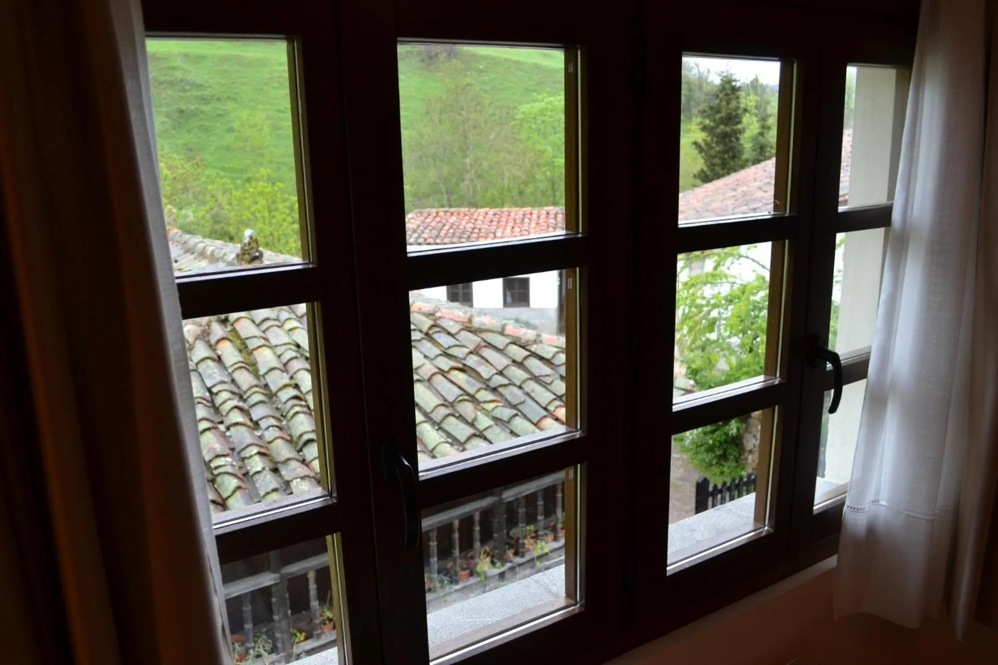 Garden view in Alesga Hotel Rural - Valles del Oso -Asturias