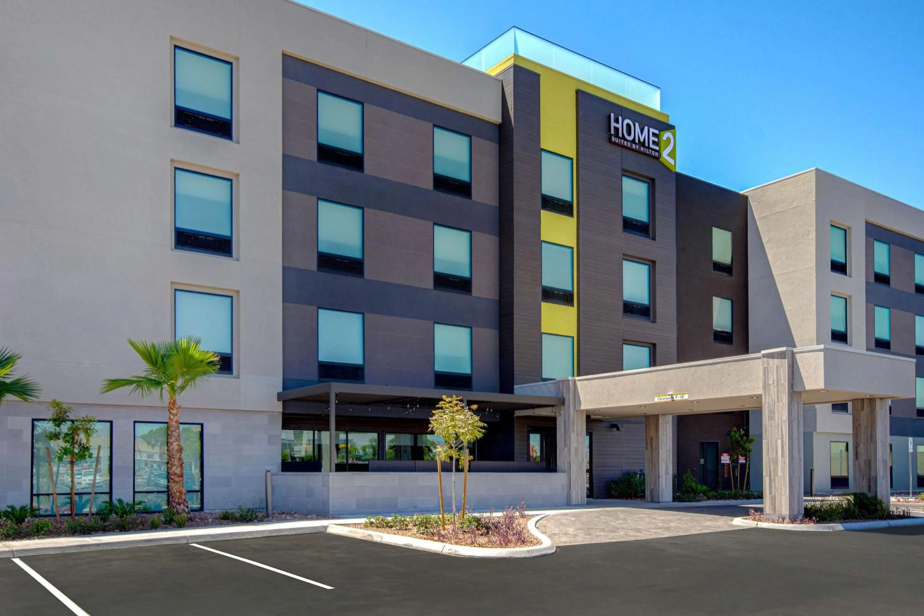 Property building in Home2 Suites By Hilton Las Vegas North