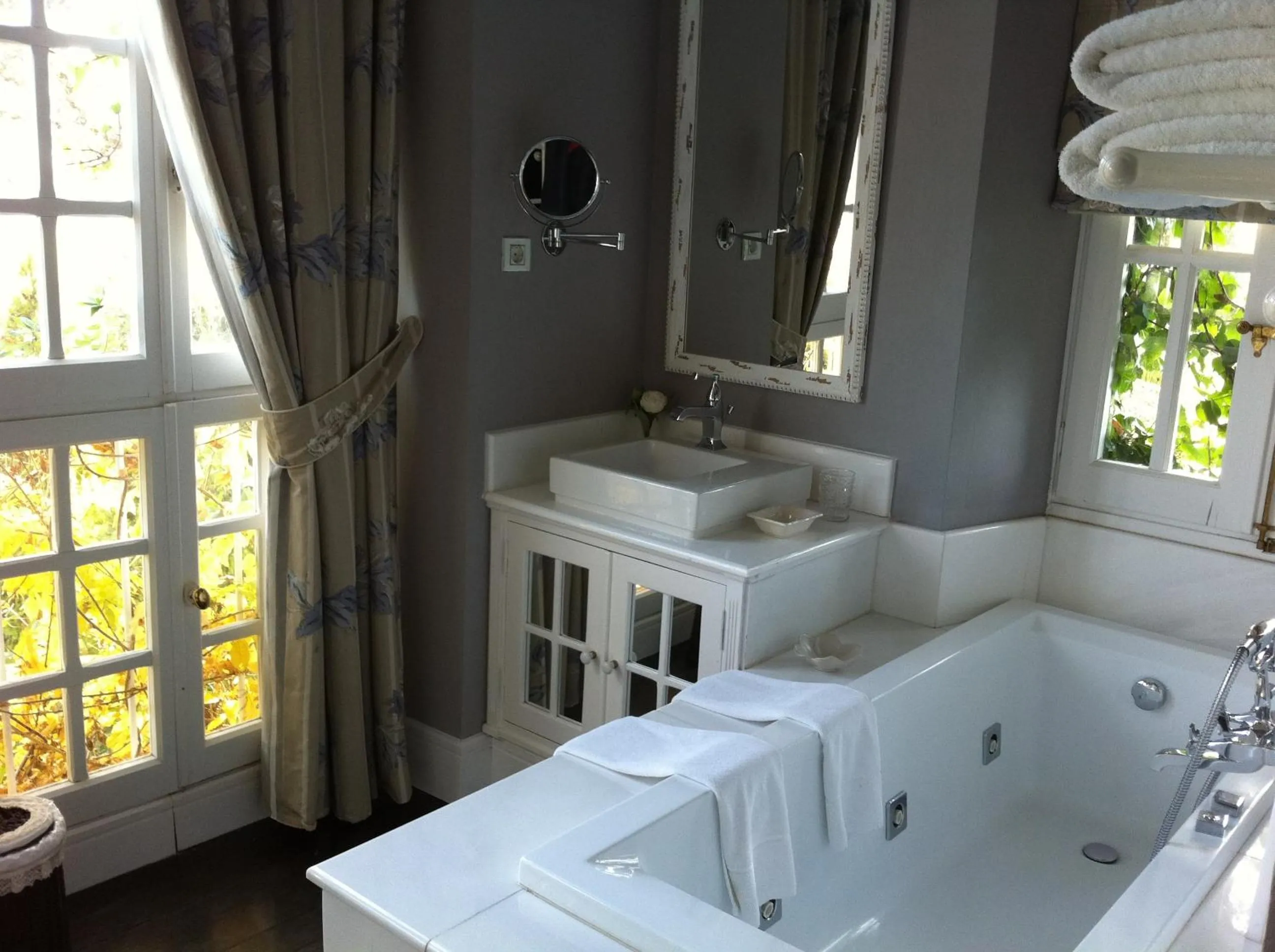 Bathroom in Hotel Valdepalacios Gourmand 5* GL